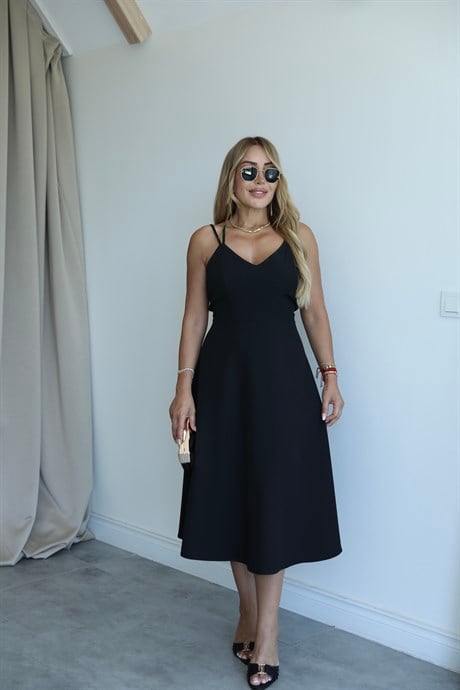 Siyah Çapraz Sırt Detaylı Çan Elbise 