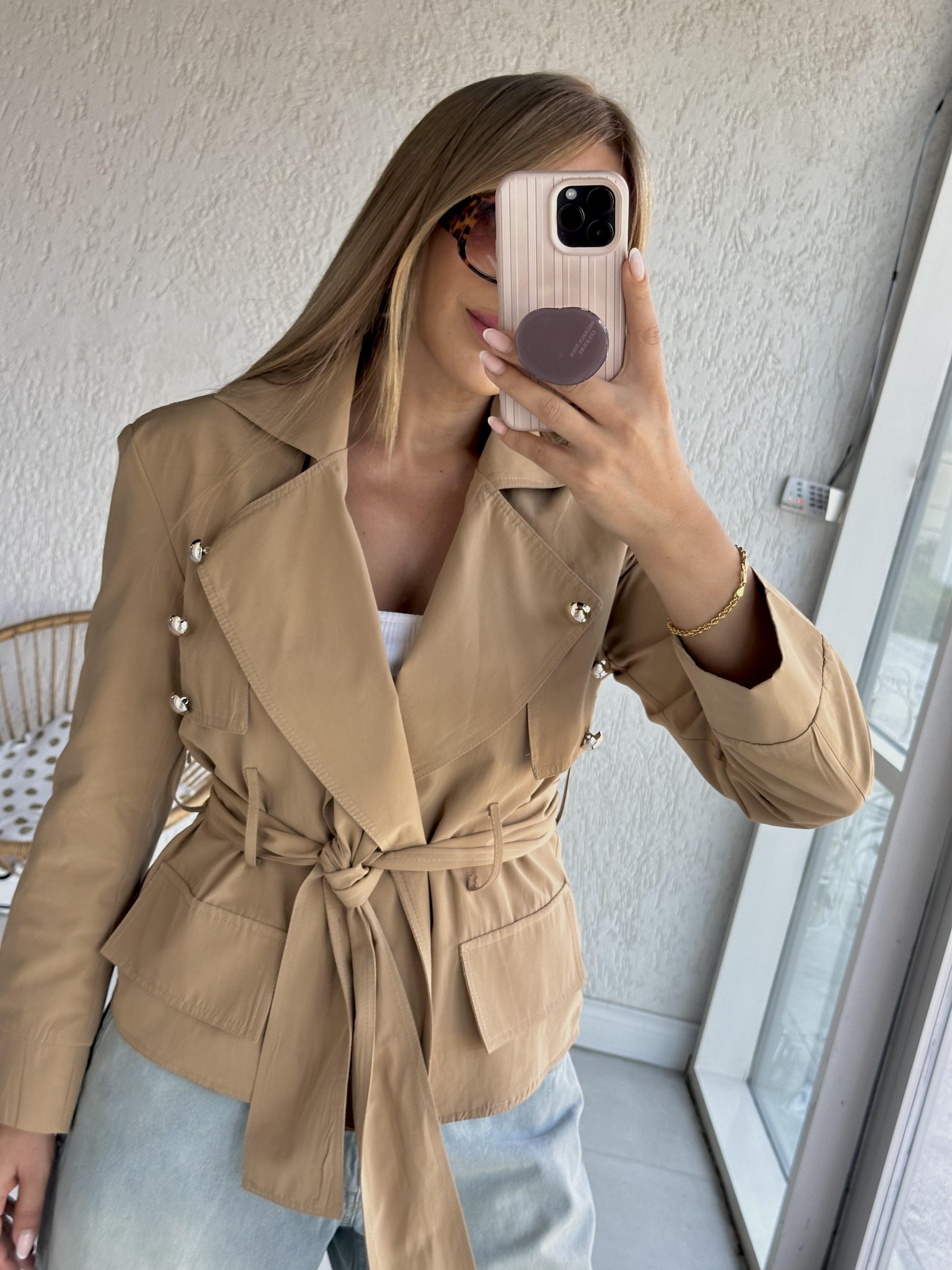 Bej Kuşaklı Tasarım Ceket