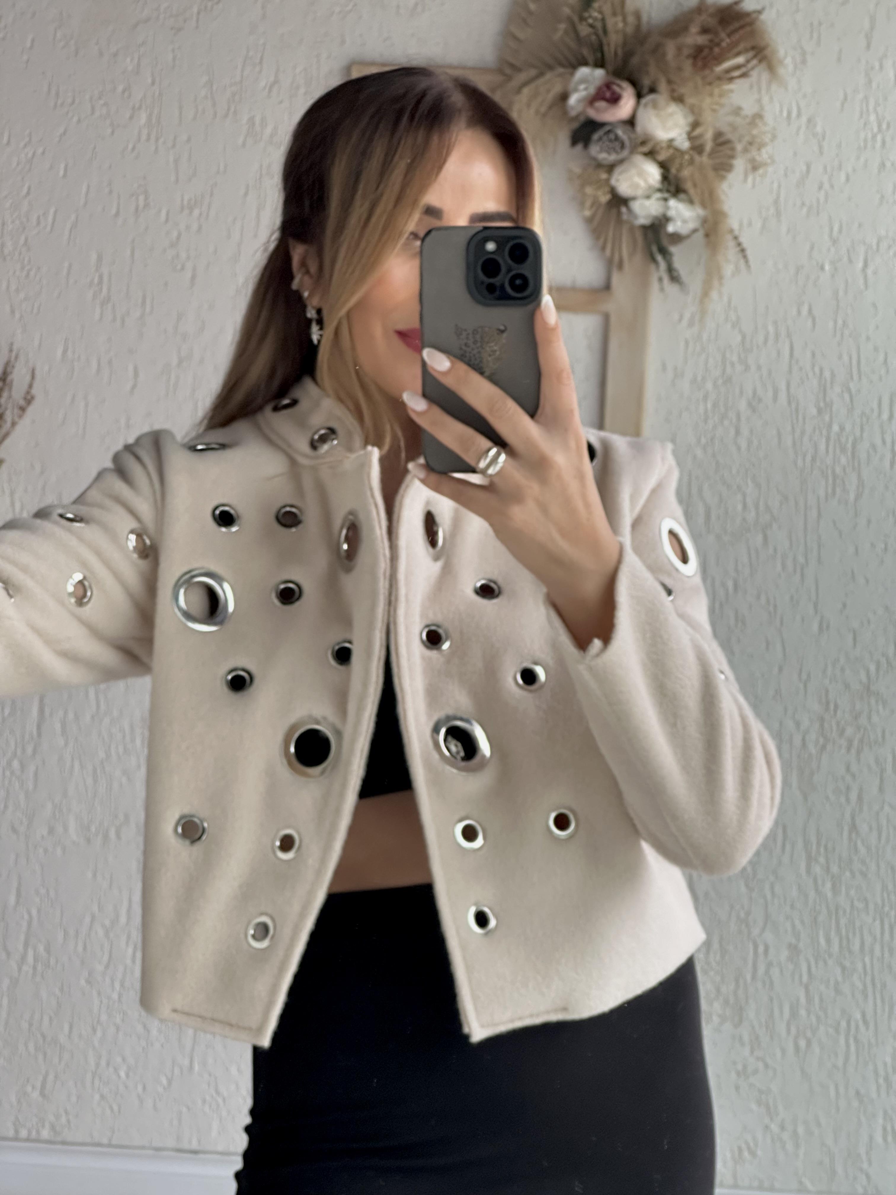 Bej Kuşgözü Detaylı Ceket