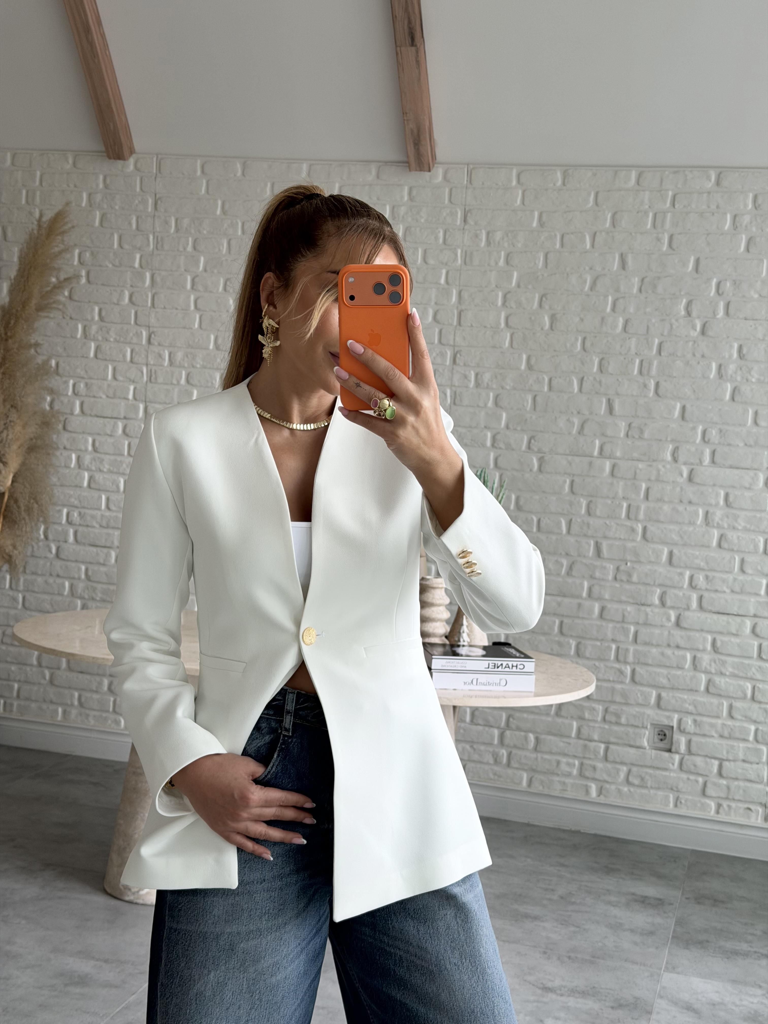 Beyaz Orj Gold Düğmeli Ceket