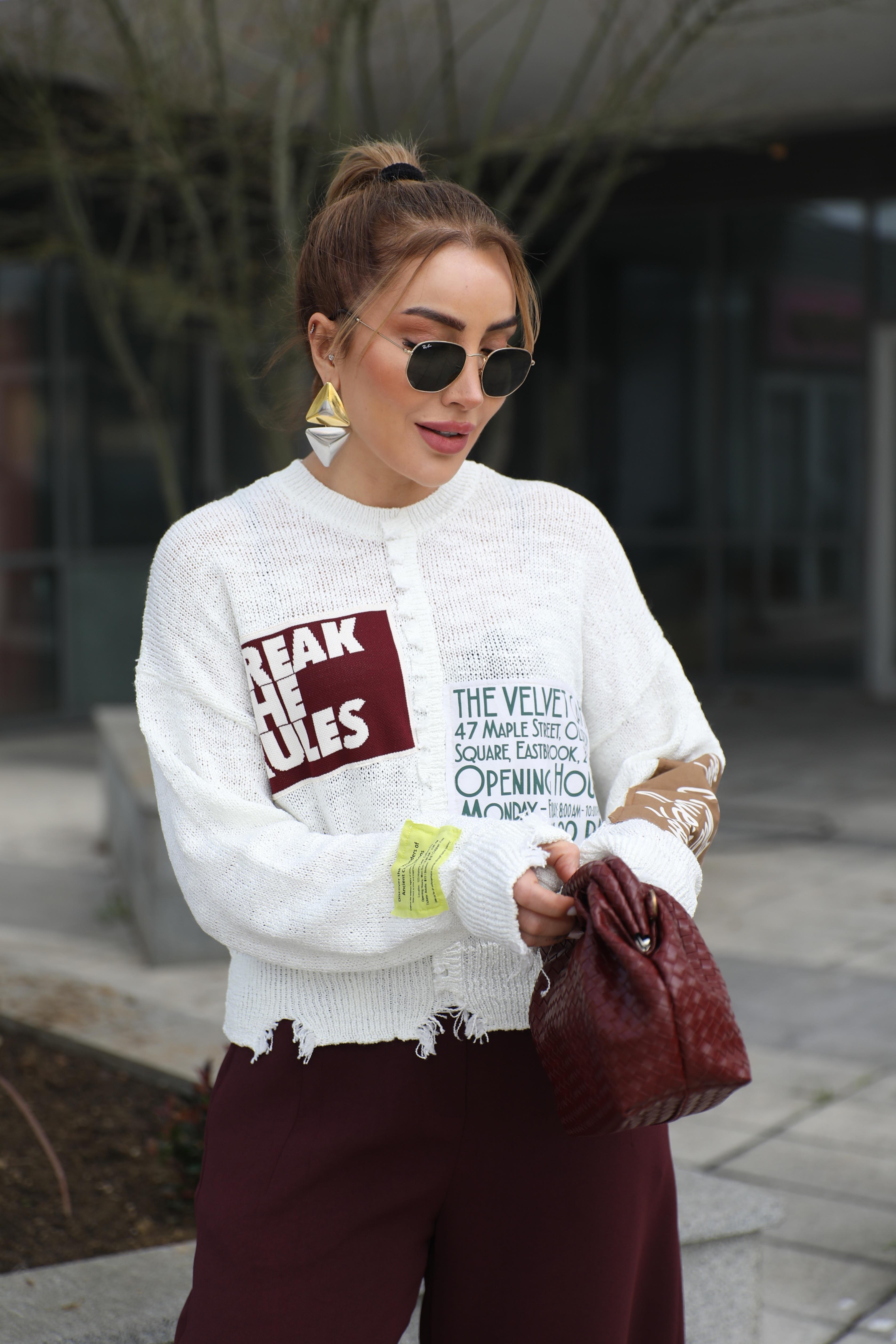 Ekru Armalı Triko Kazak