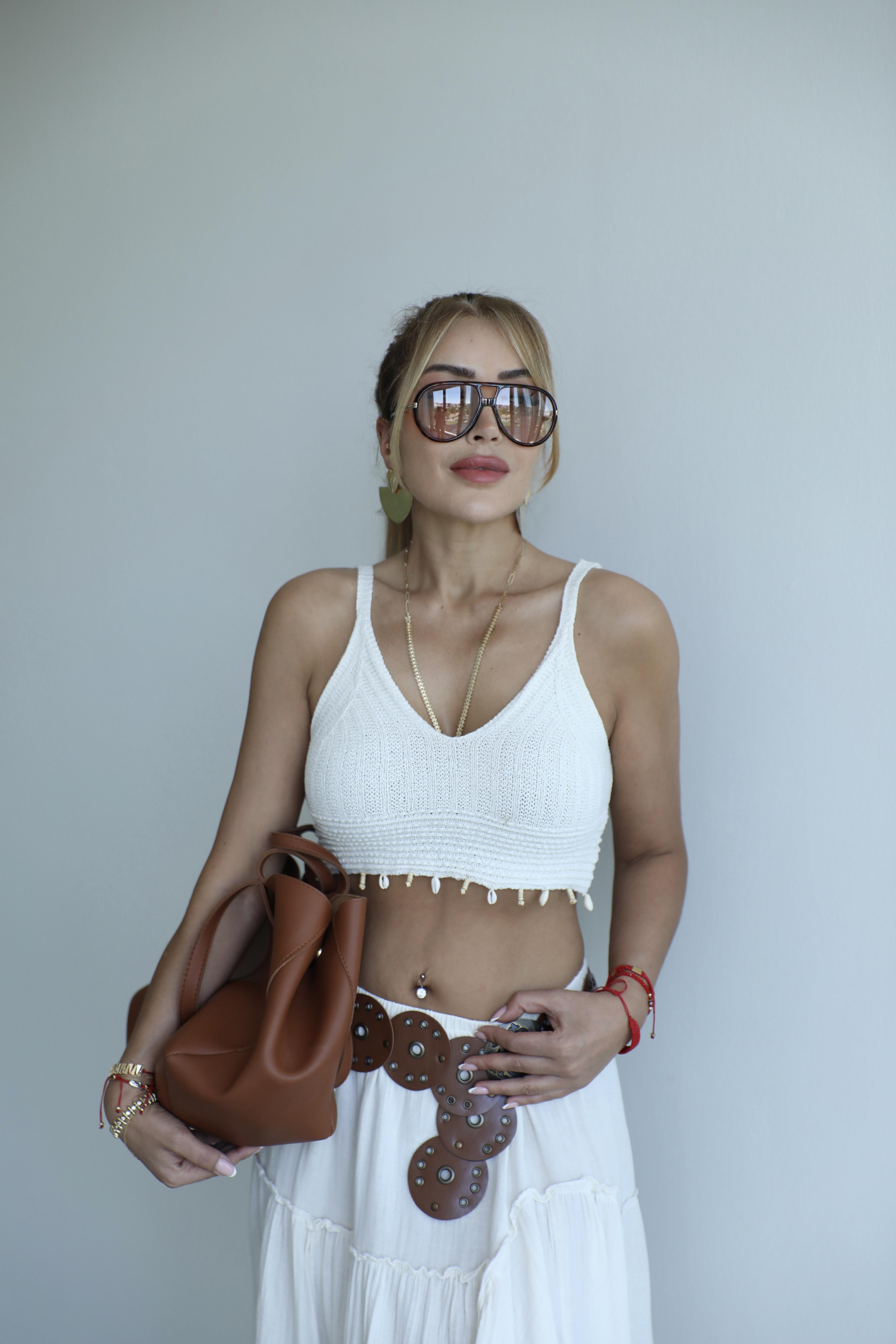 Ekru Deniz Kabuğu Crop
