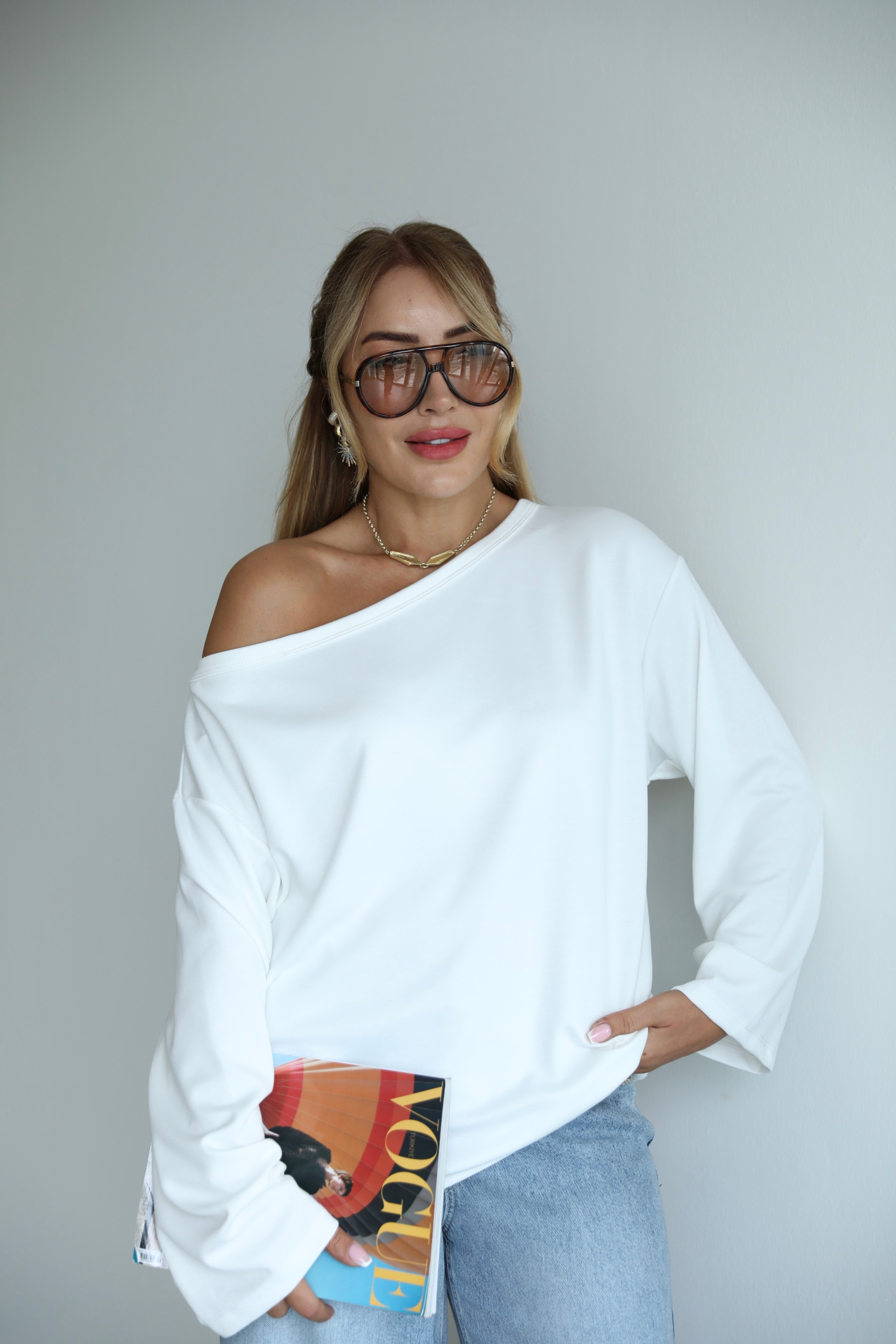 Ekru Düşük Omuz Salaş T-shirt 
