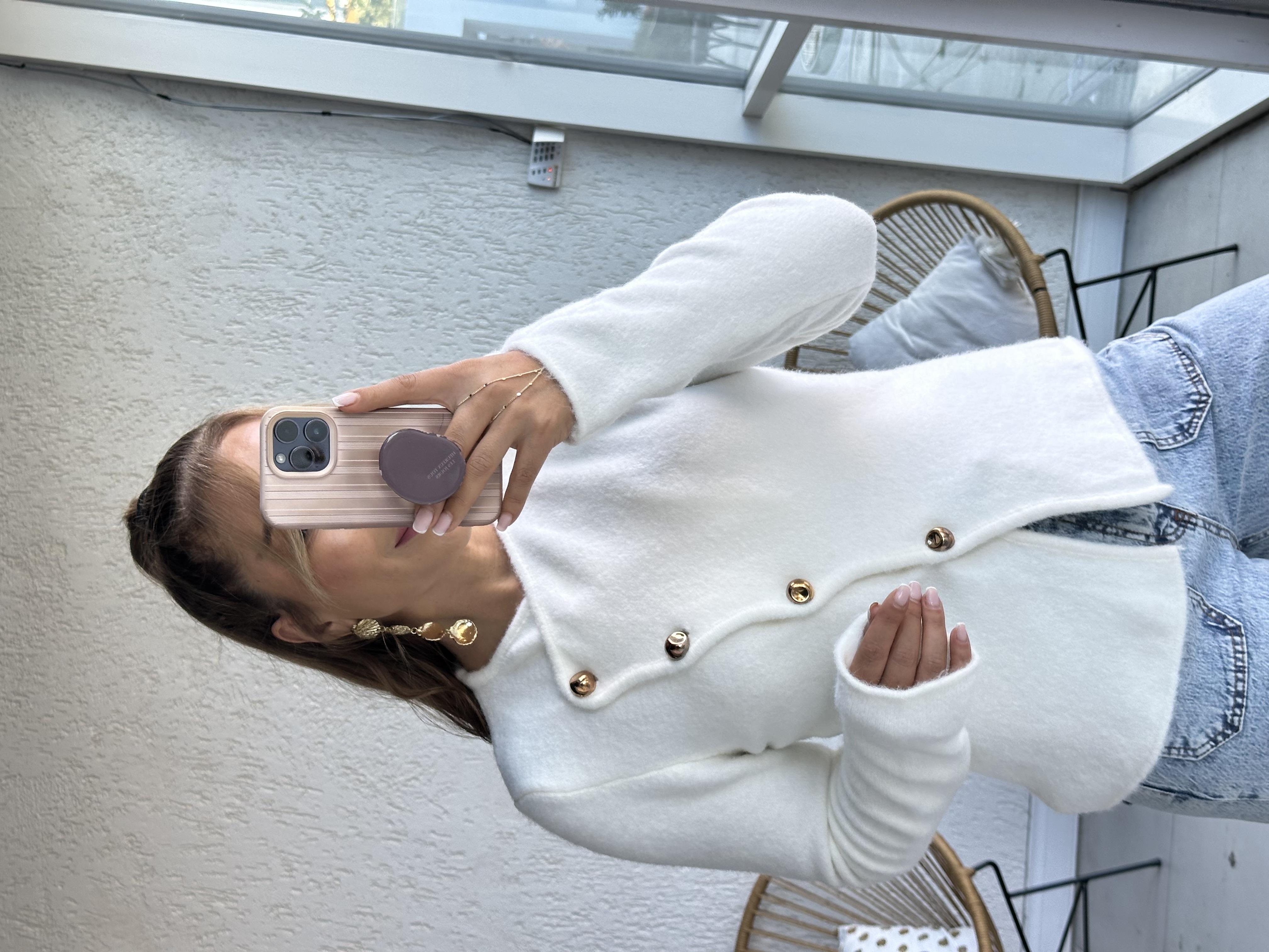 Ekru Kırçıllı Gold Düğmeli Hırka