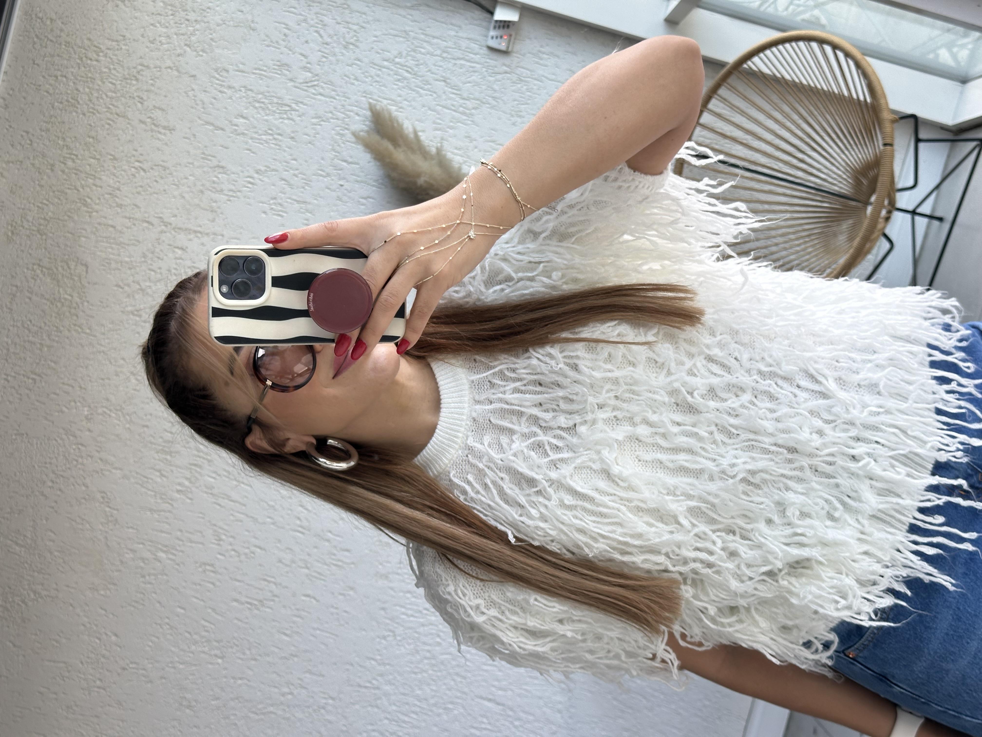 Ekru Püsküllü Triko Kazak 