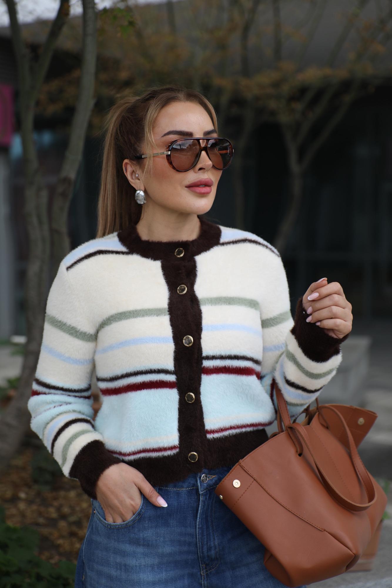 Ekru Renkli Sakallı Hırka 