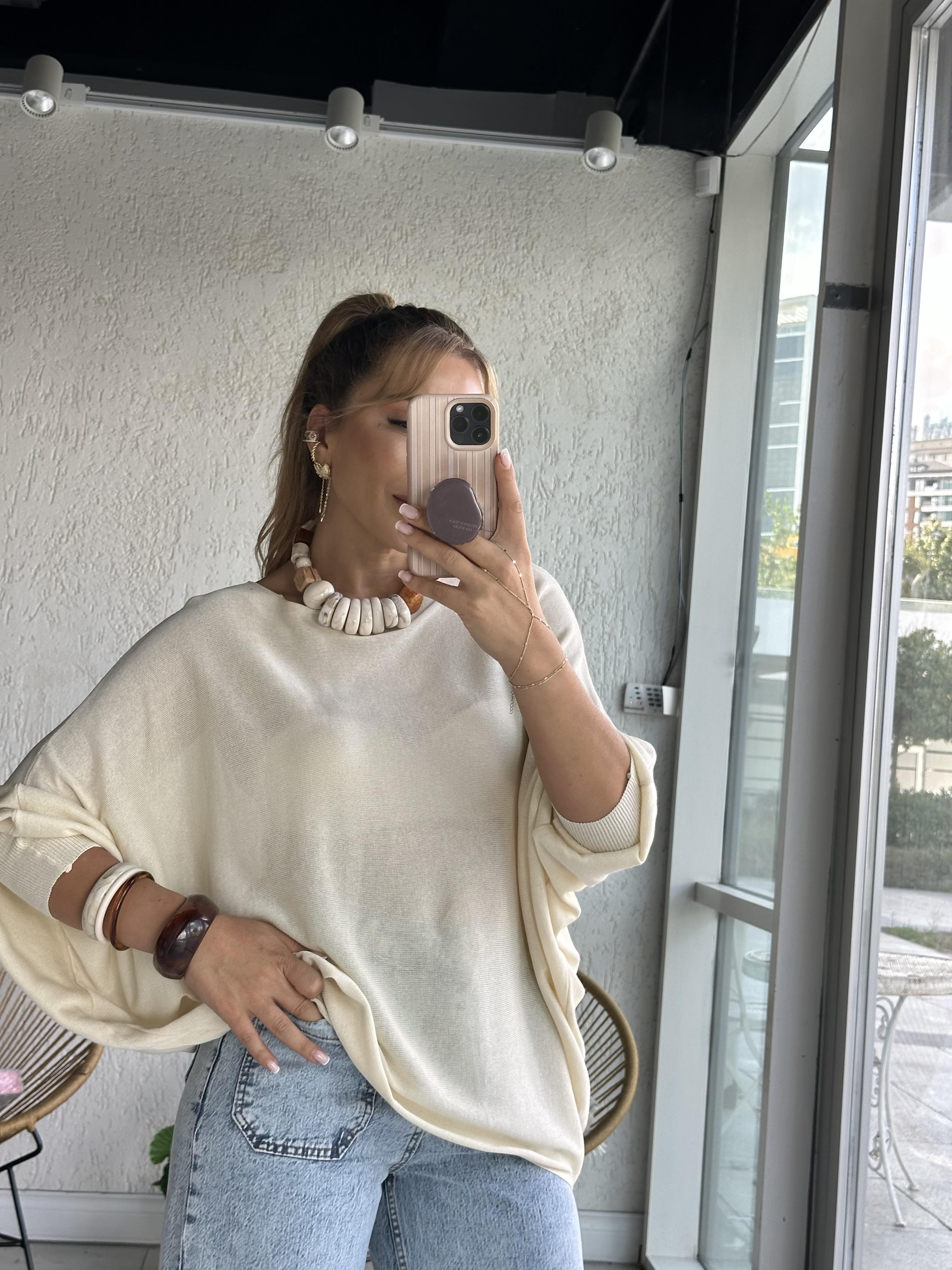 Ekru Salaş Triko Bluz