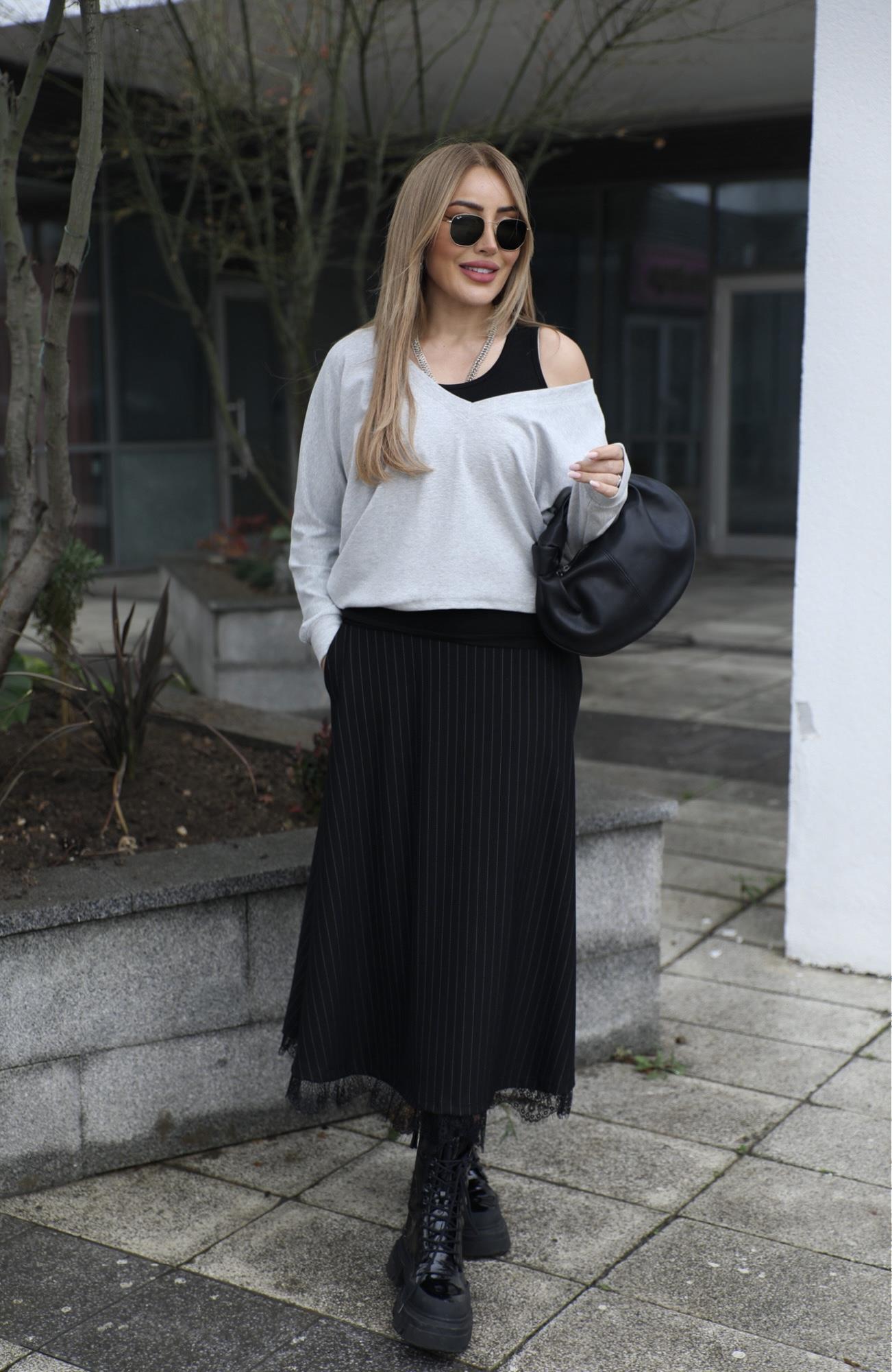 Gri Etekli Üçlü Takım 