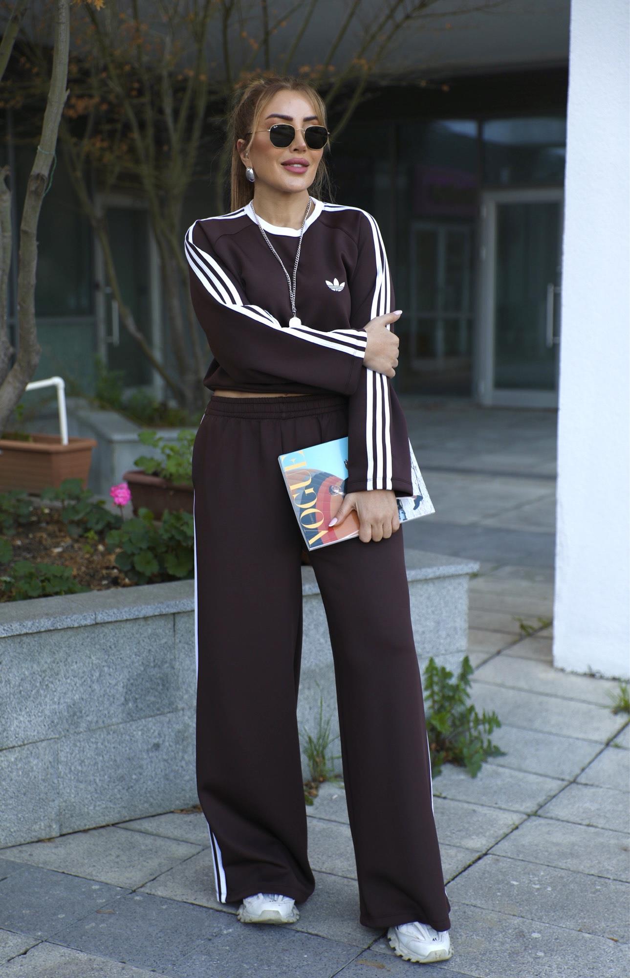 Kahve Beyaz Şeritli Takım 