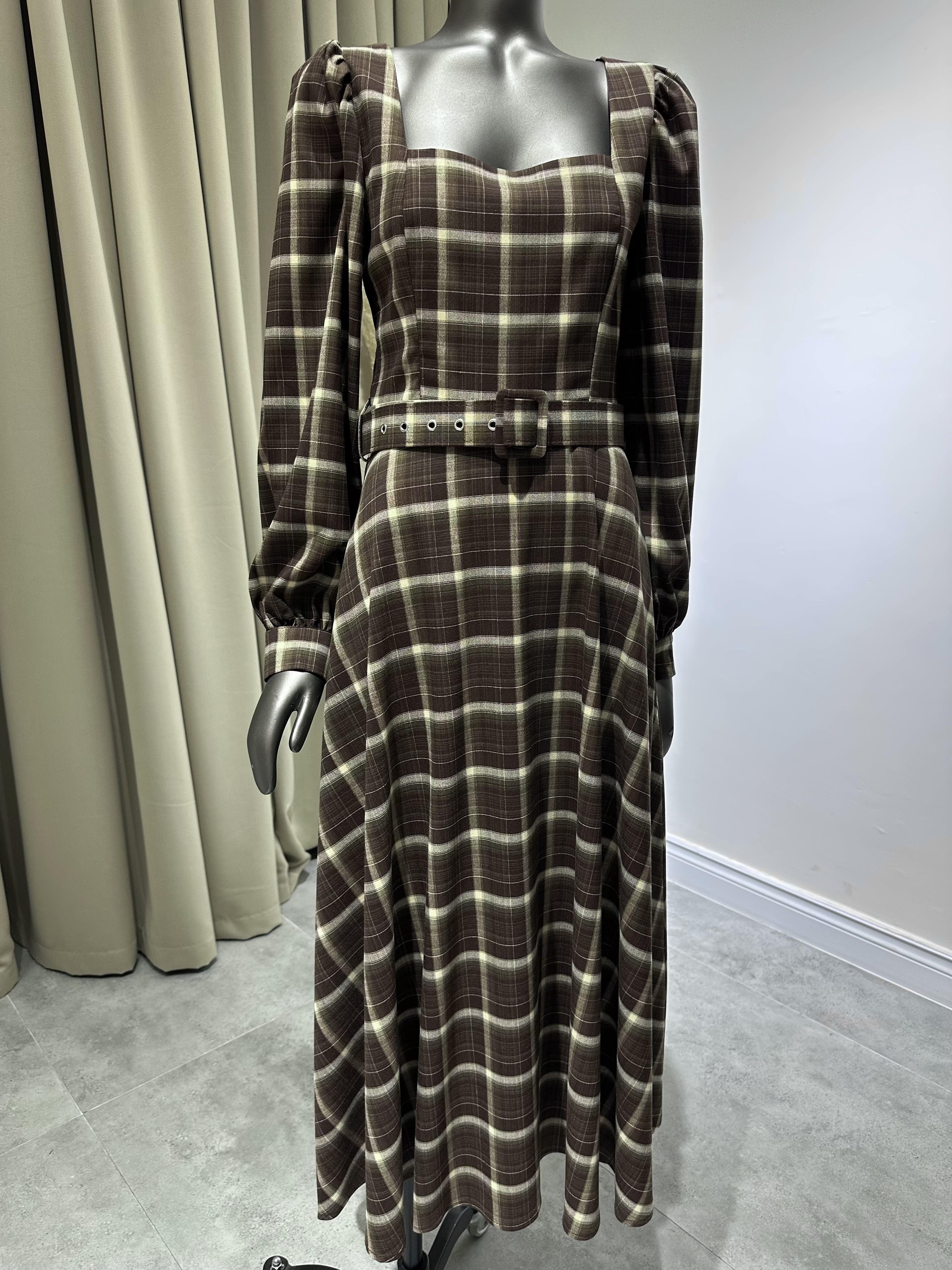 Kahve Kare Yaka Ekoseli Elbise 