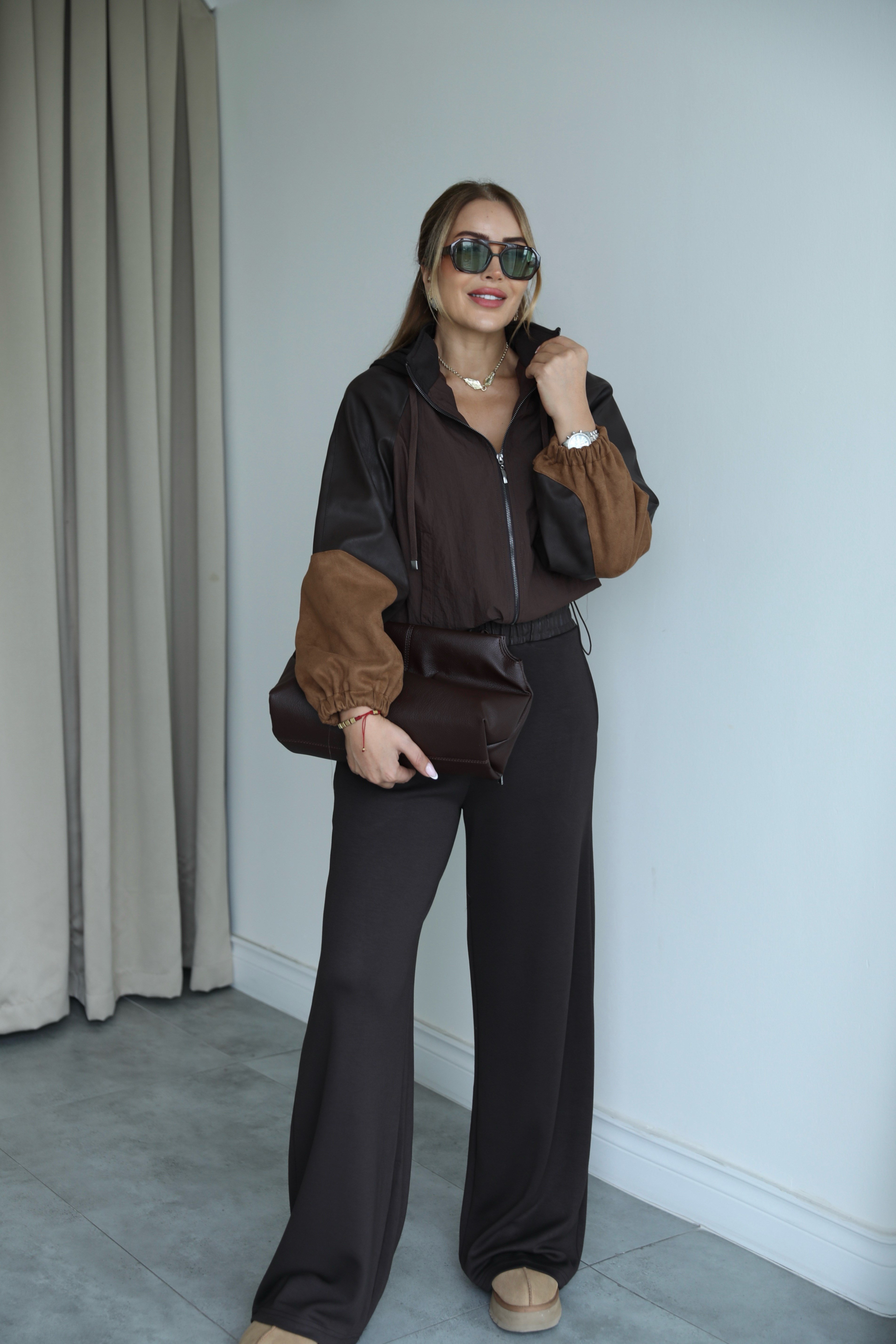 Kahve Marka Model Deri Detaylı Takım 