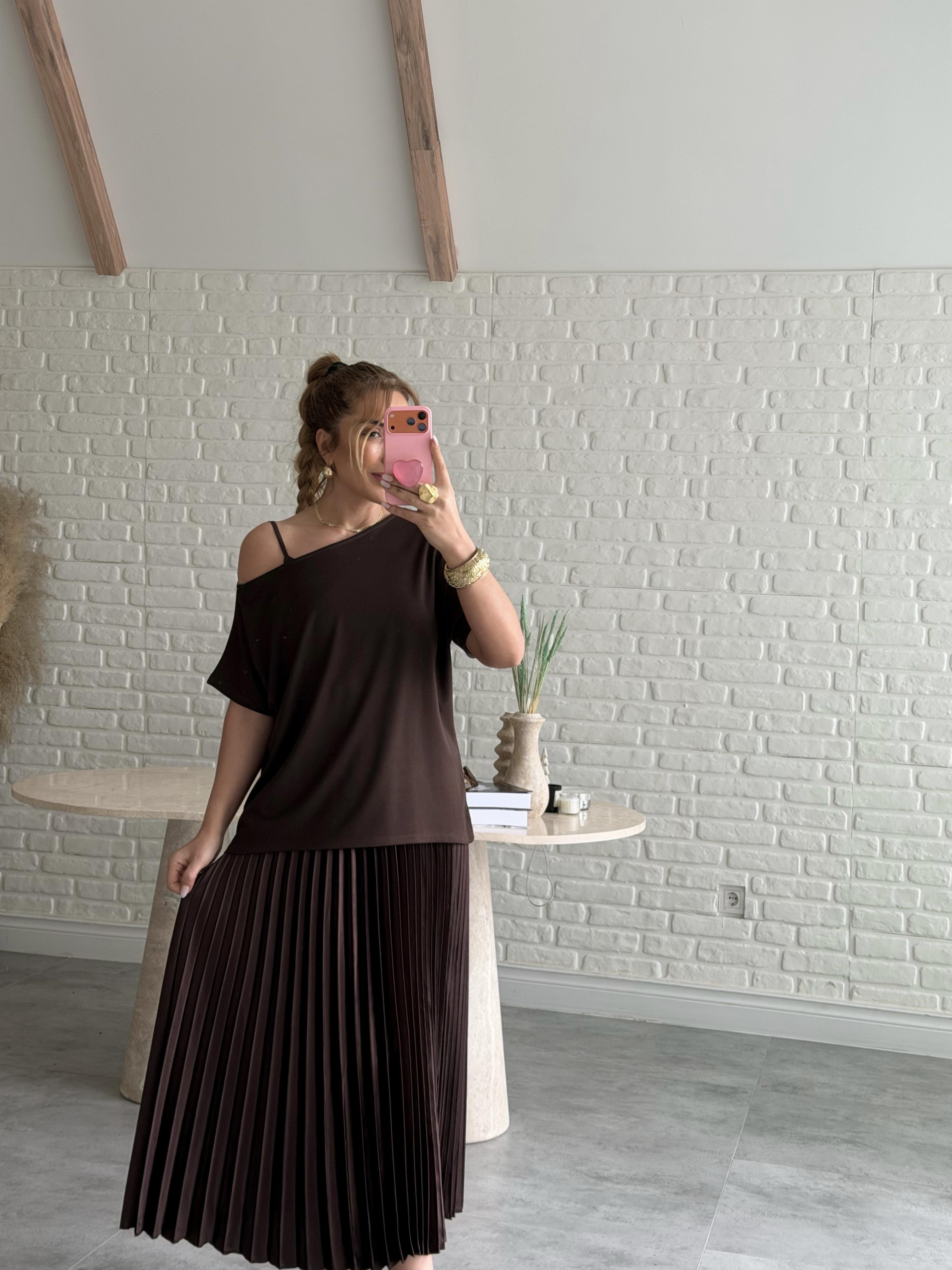 Kahve Piliseli İkili Saten Elbise