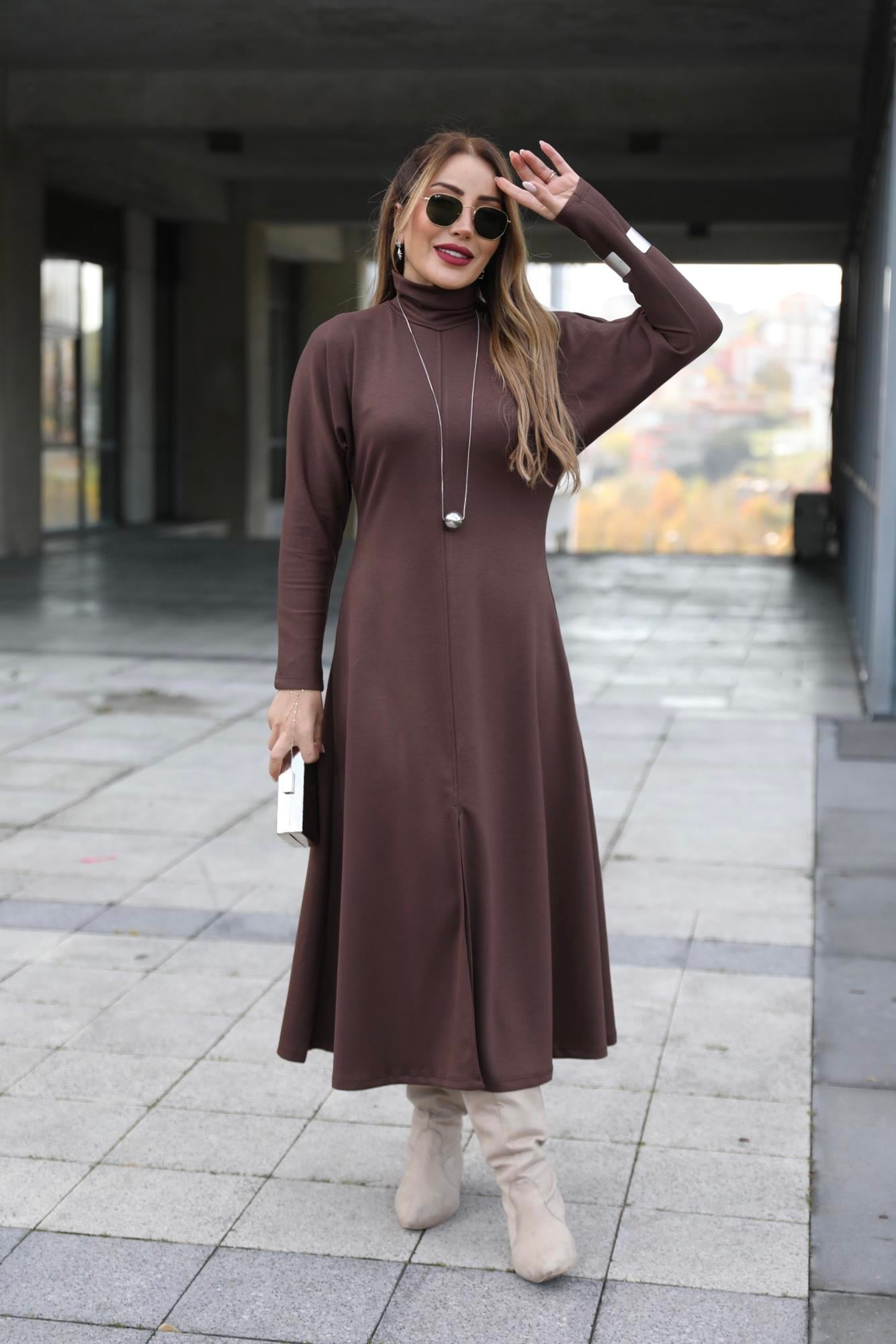 Kahve Yırtmaçlı Balıkçı Elbise