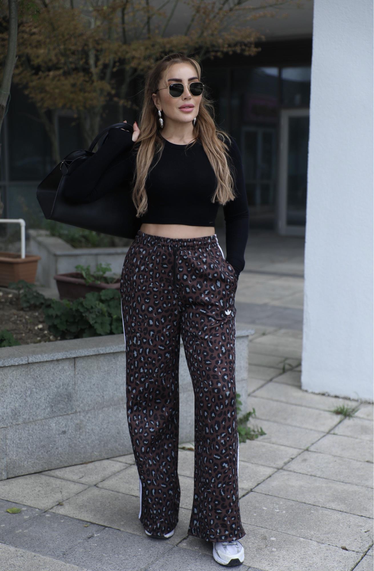 Koyu Kahve Leopar Desenli Eşofman 