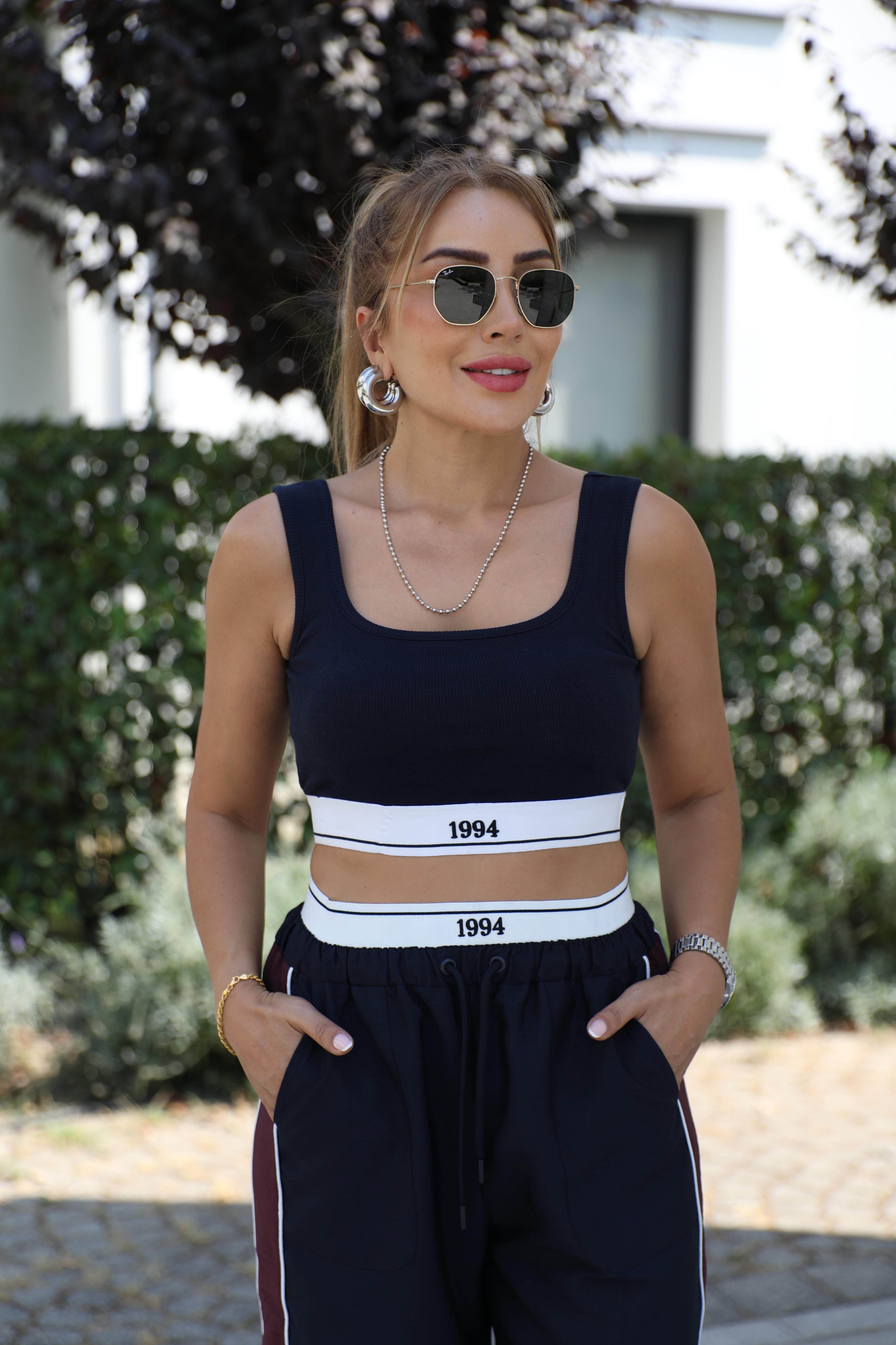 Lacivert Balenli Nakışlı Crop Bluz