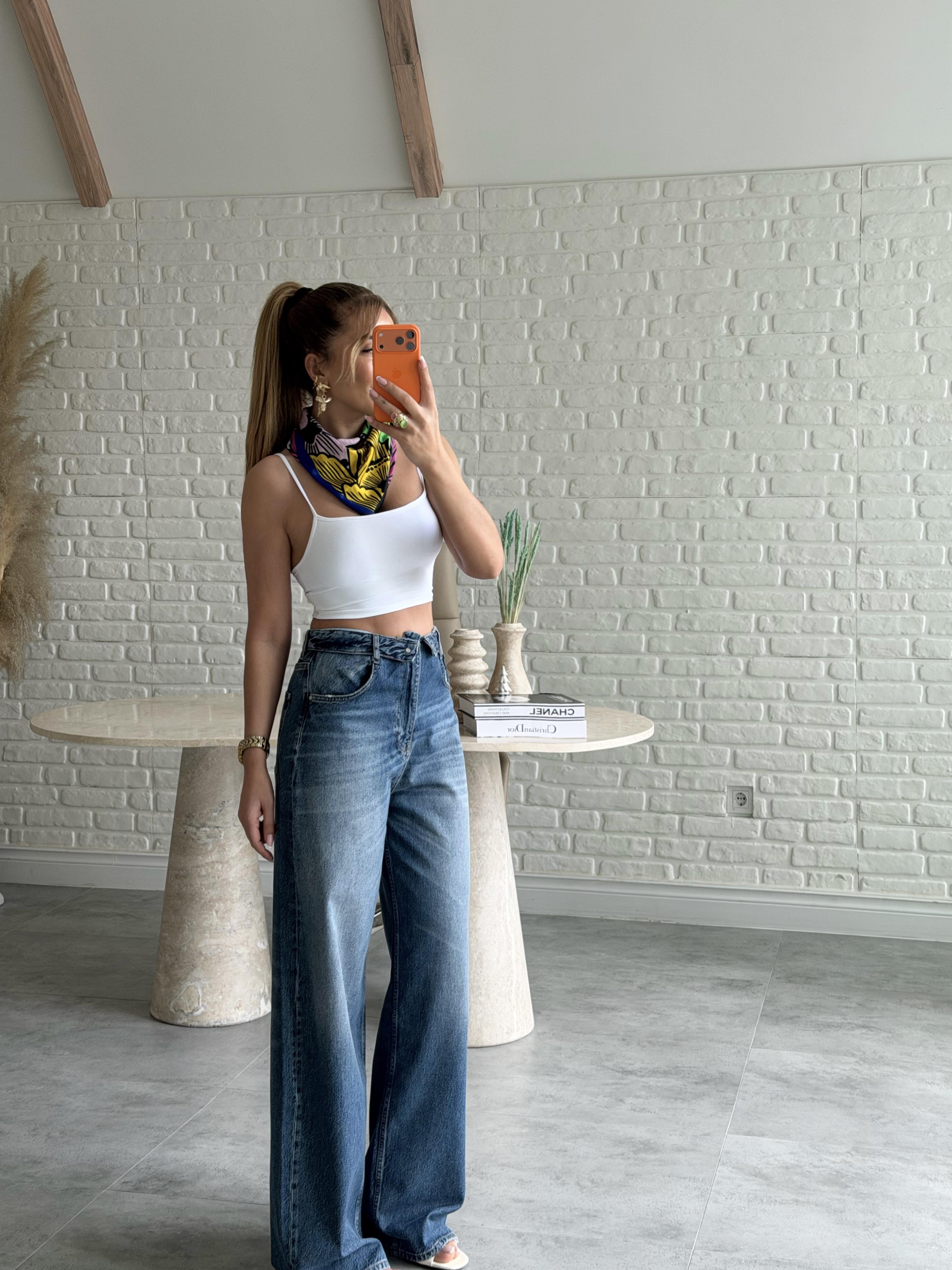 Lacivert Bel Detaylı Yıkamalı Jean