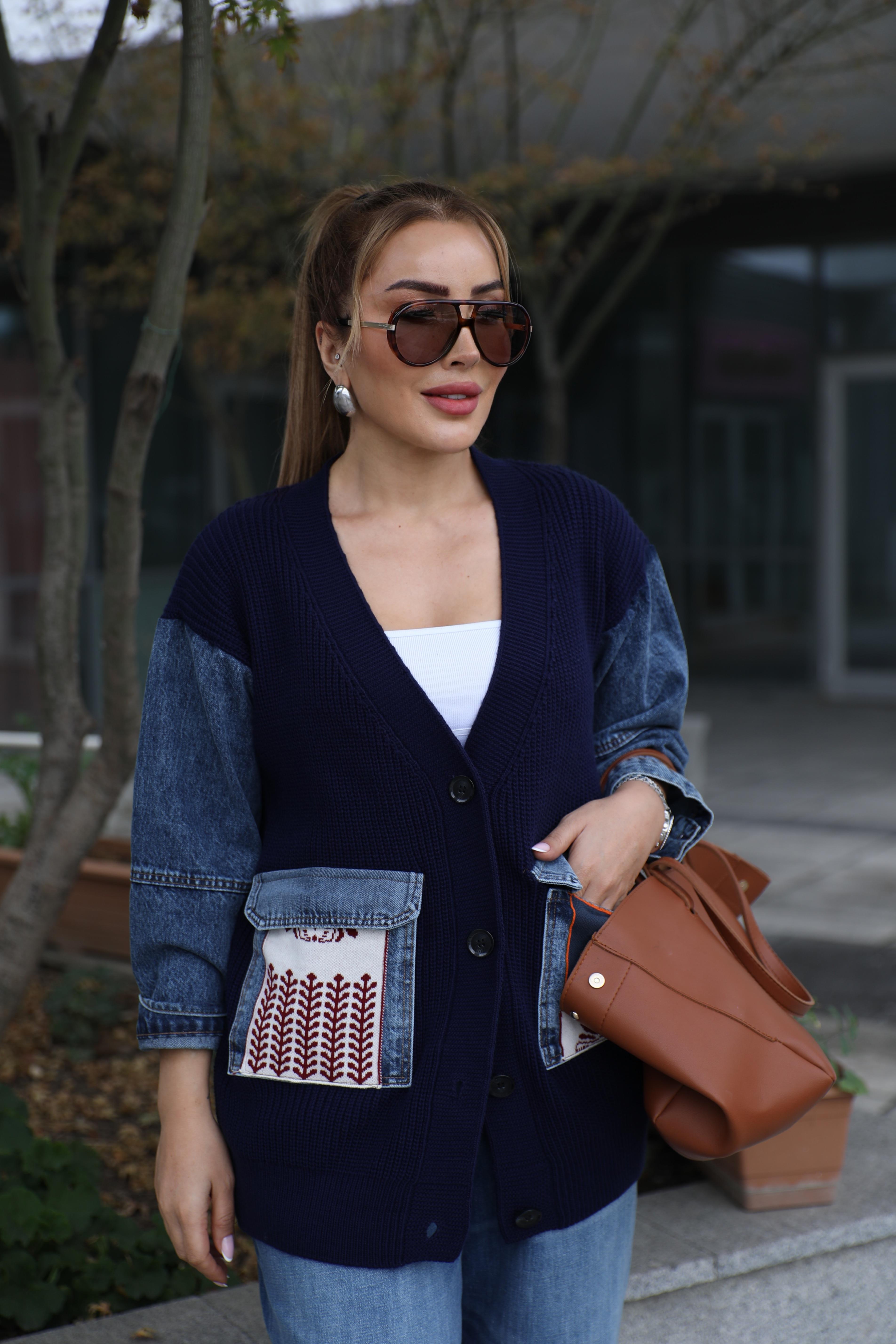 Lacivert Jean Detaylı Hırka