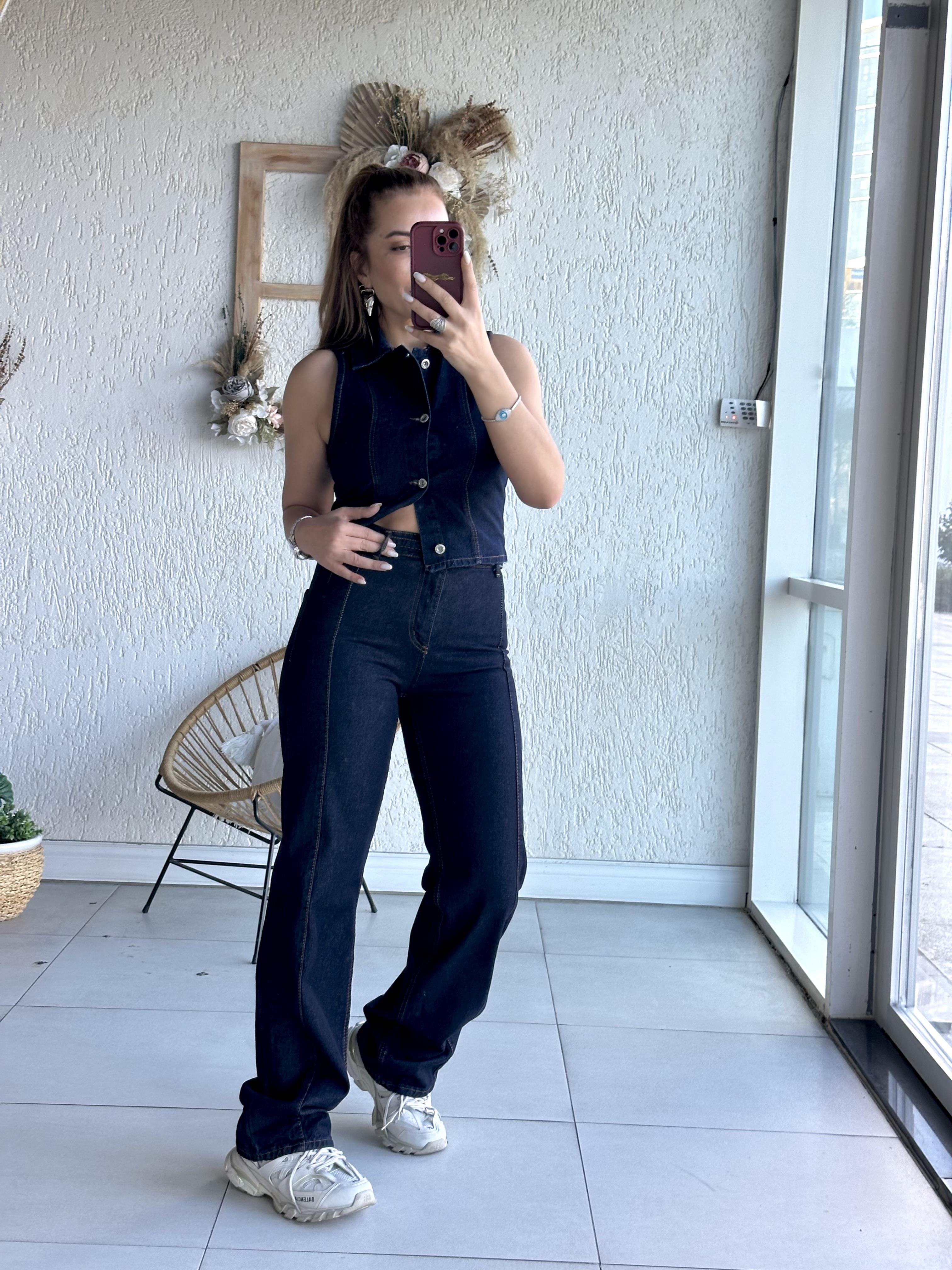 Lacivert Kemer Detaylı Jean