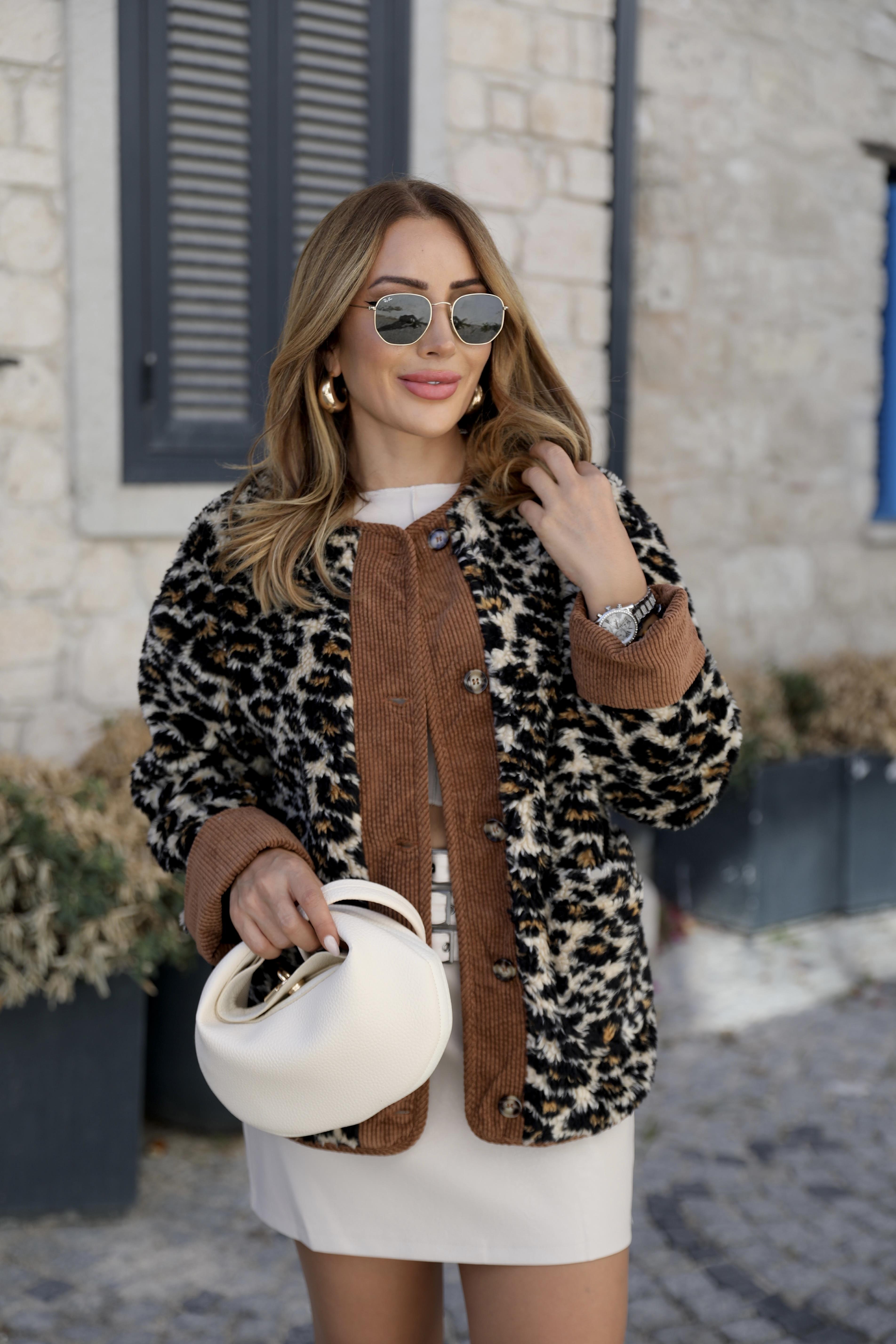 Leopar Desen Kadife Detaylı Ceket