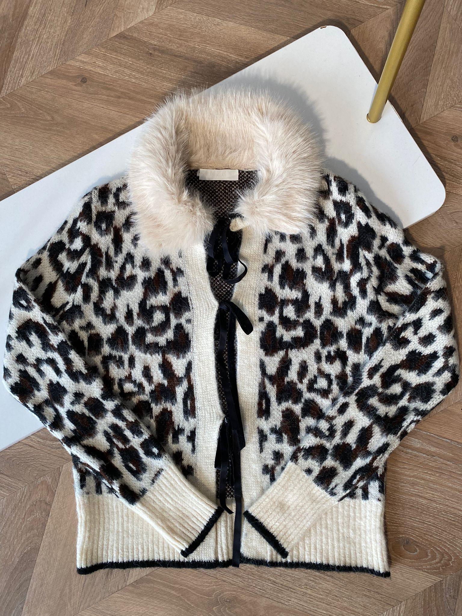 Leopar Desenli Ekru  Kürk Detaylı Hırka