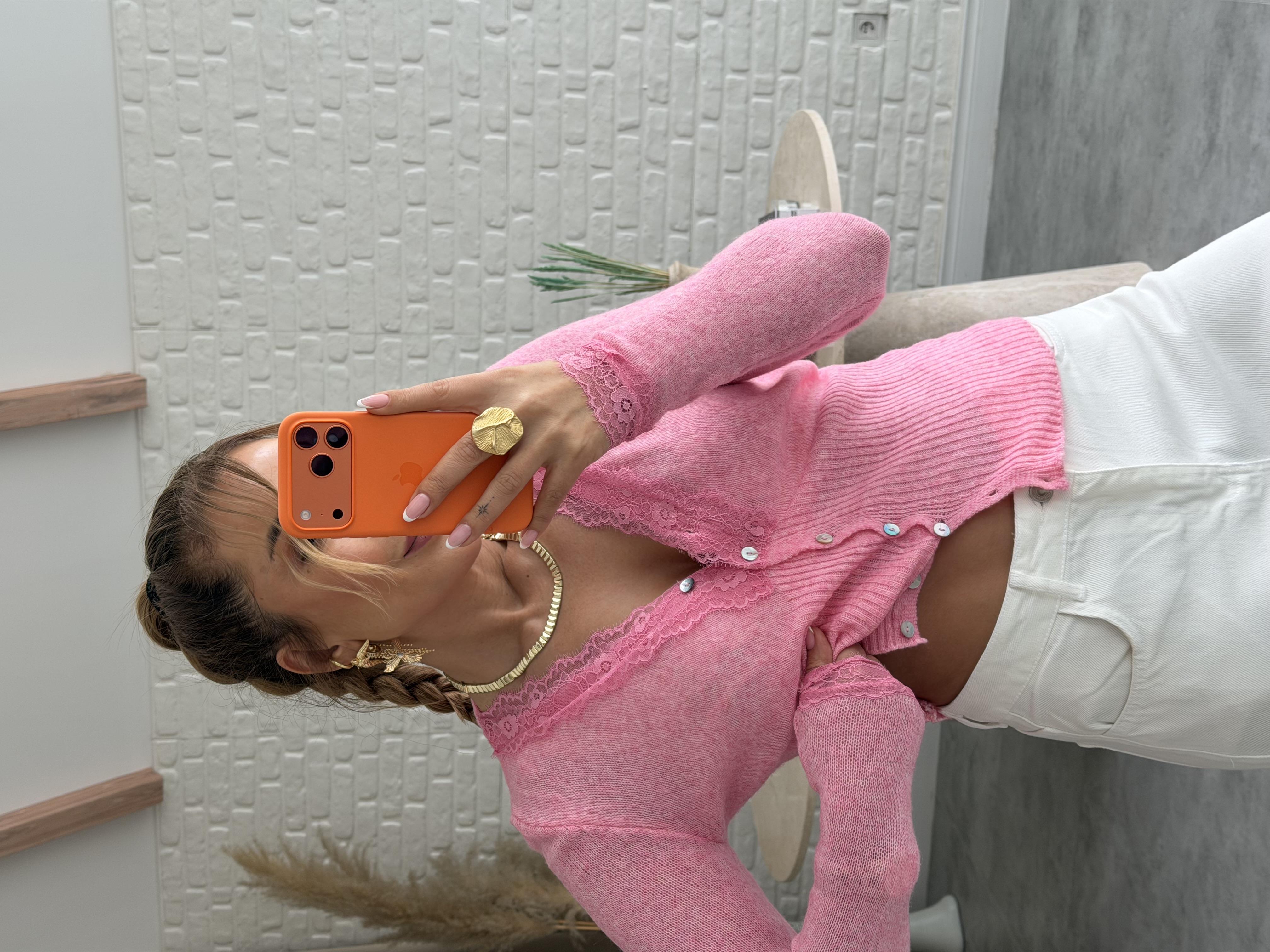 Pembe Dokulu Yaka Dantel Hırka
