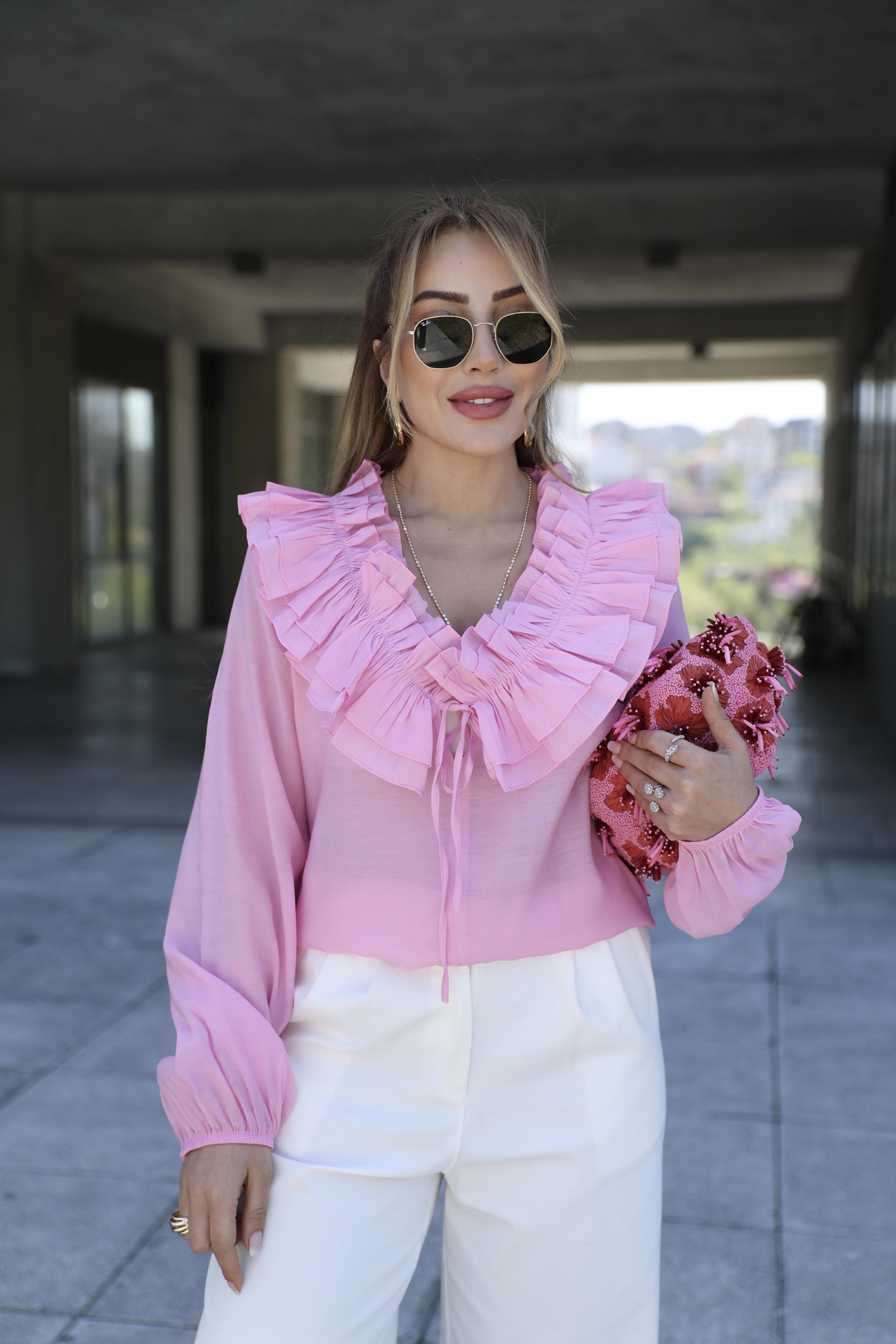 Pembe Volan Detaylı V Yaka Gömlek