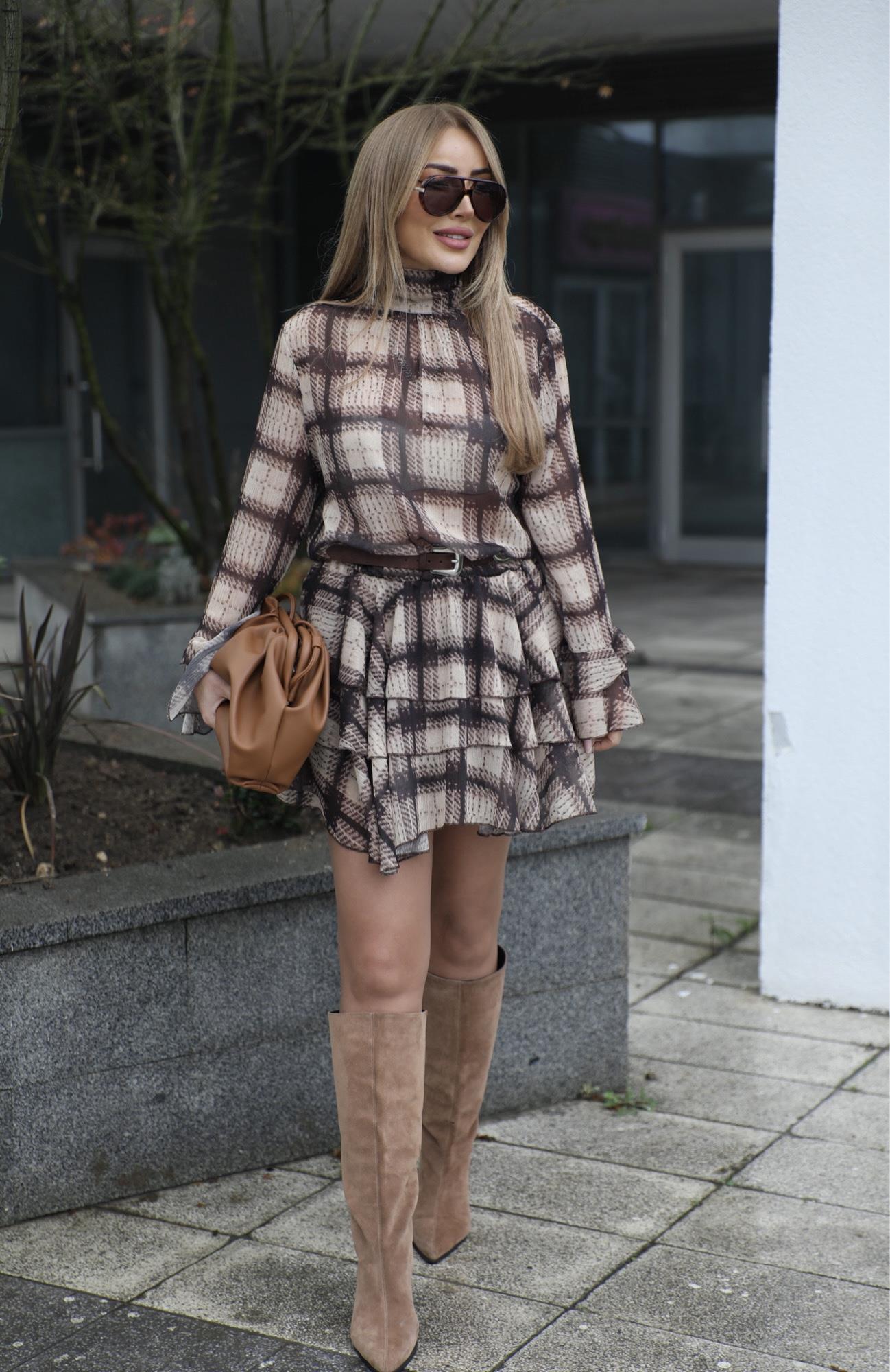 Renkli Şifon Kareli Volanlı Elbise 