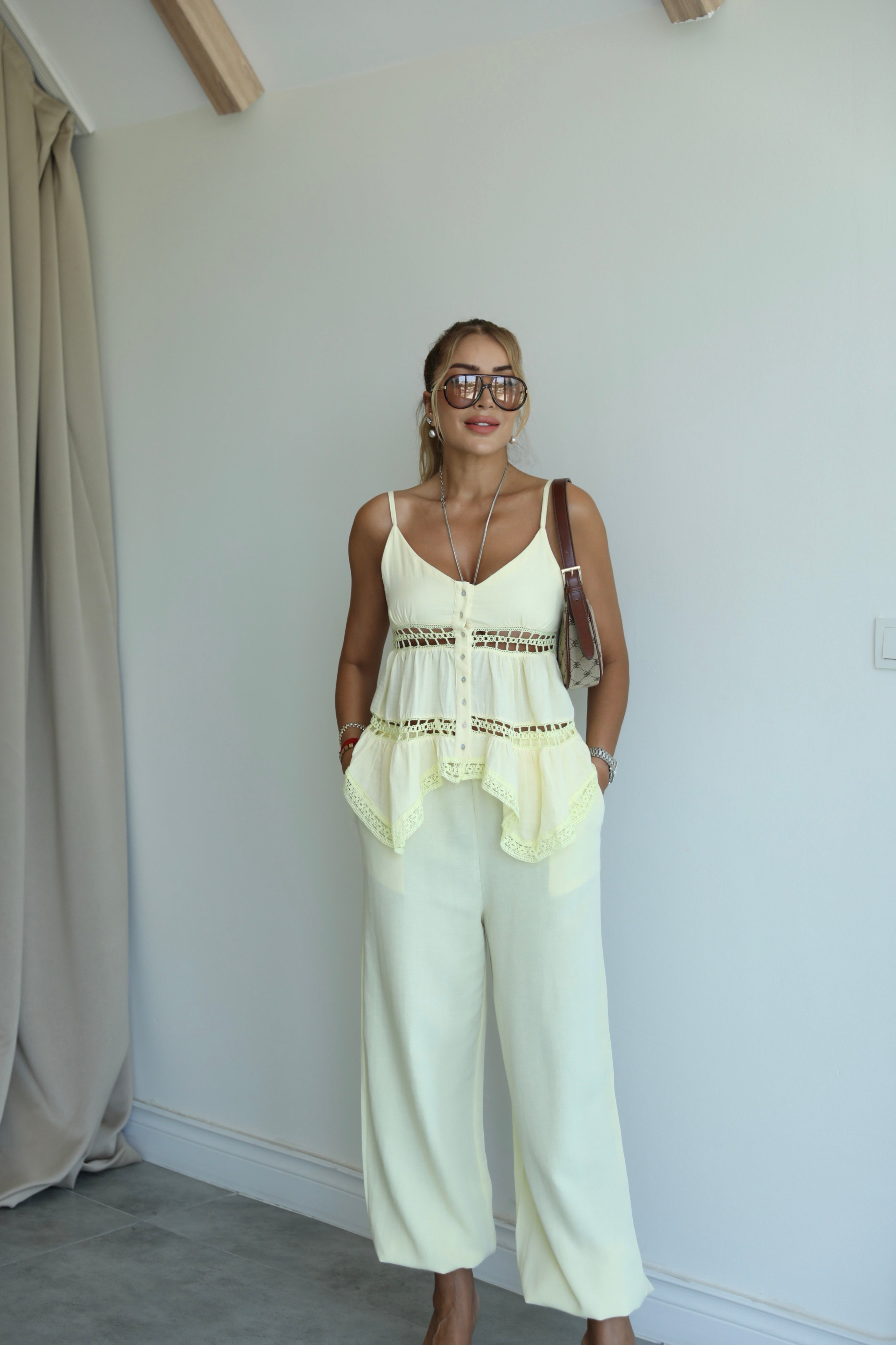 Sarı Keten Güpürlü Bluz Pantolon Takım 