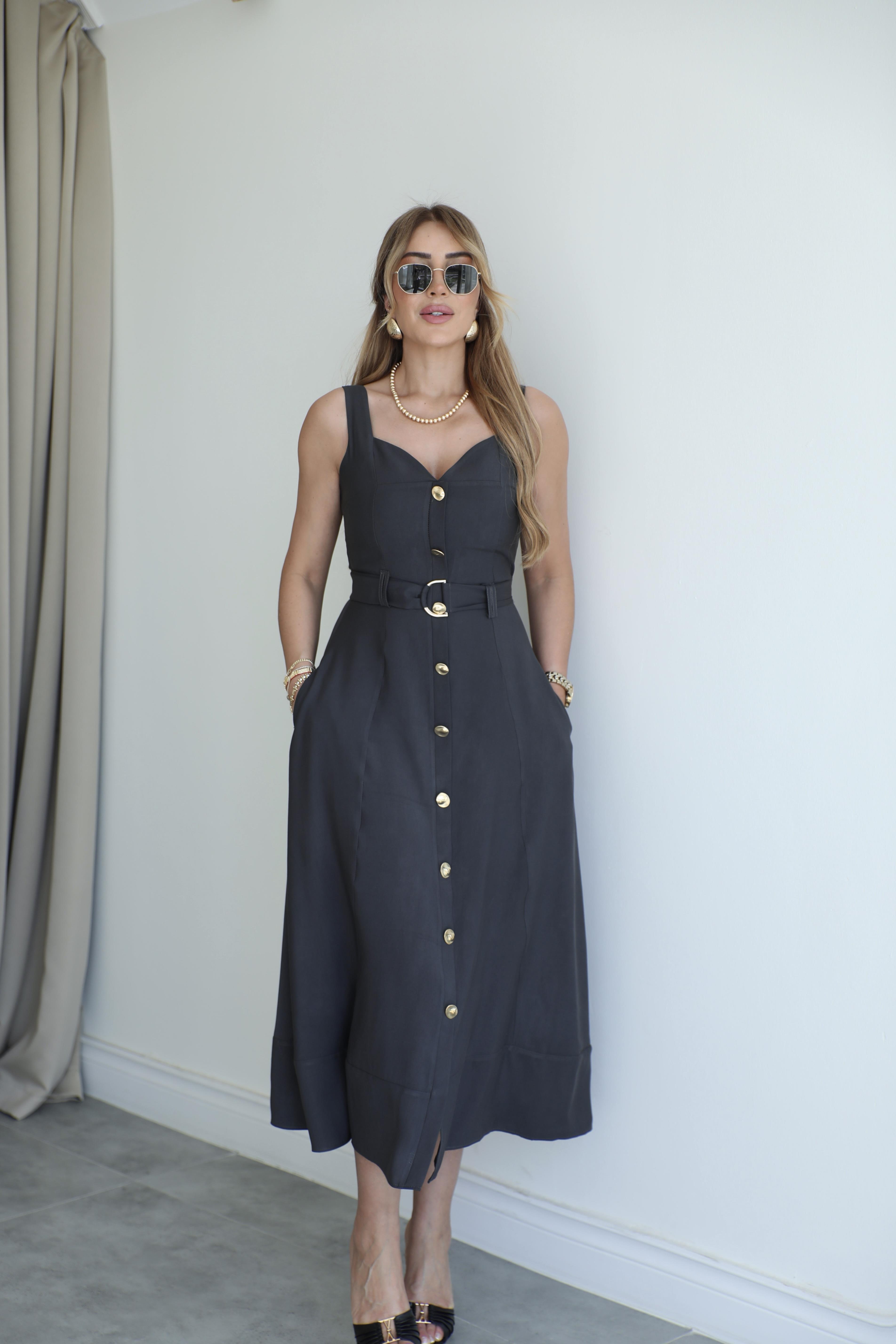 Siyah Askılı Kemerli Elbise