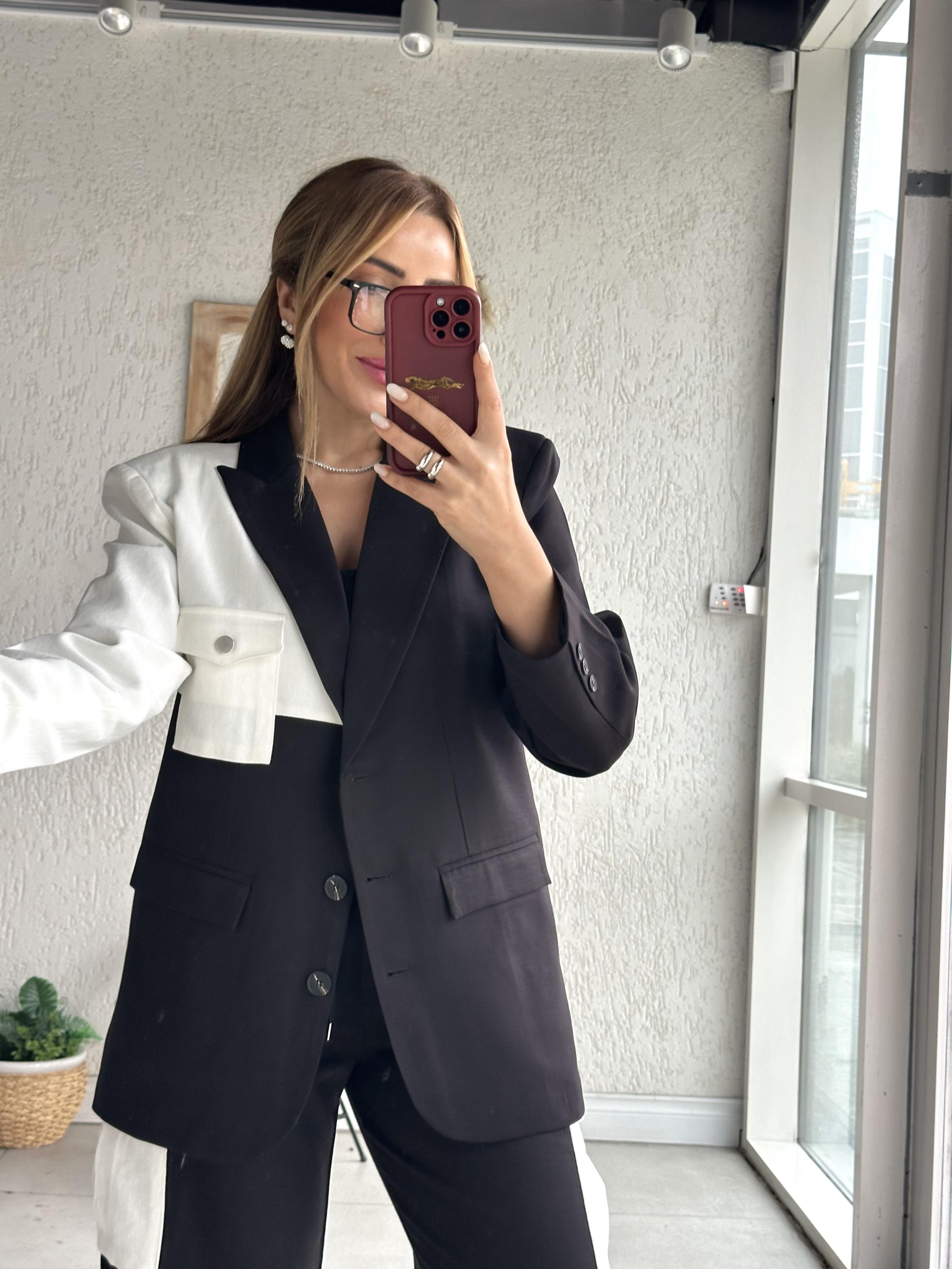 Siyah Beyaz Detaylı Premium Ceket