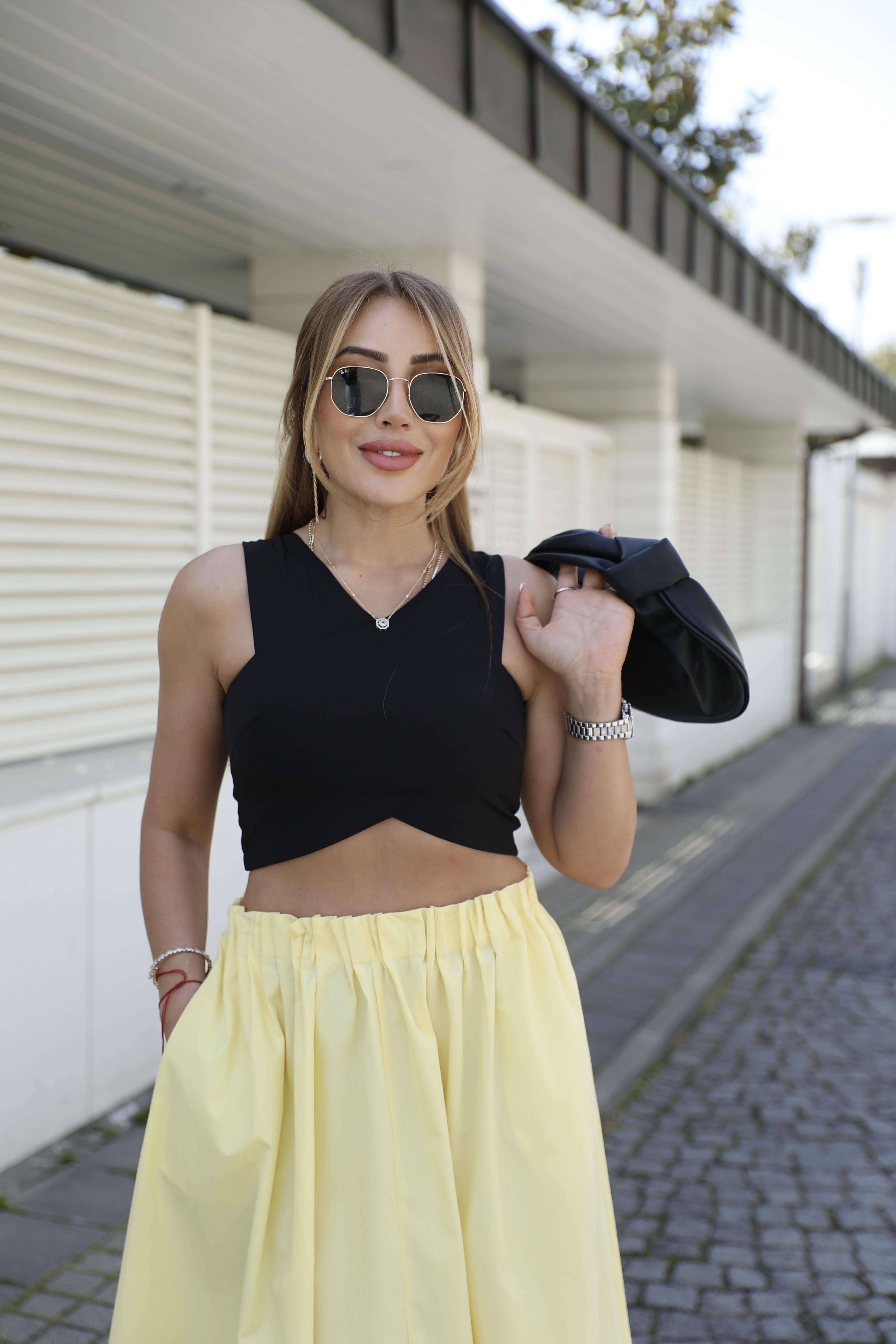 Siyah Çapraz Bluz
