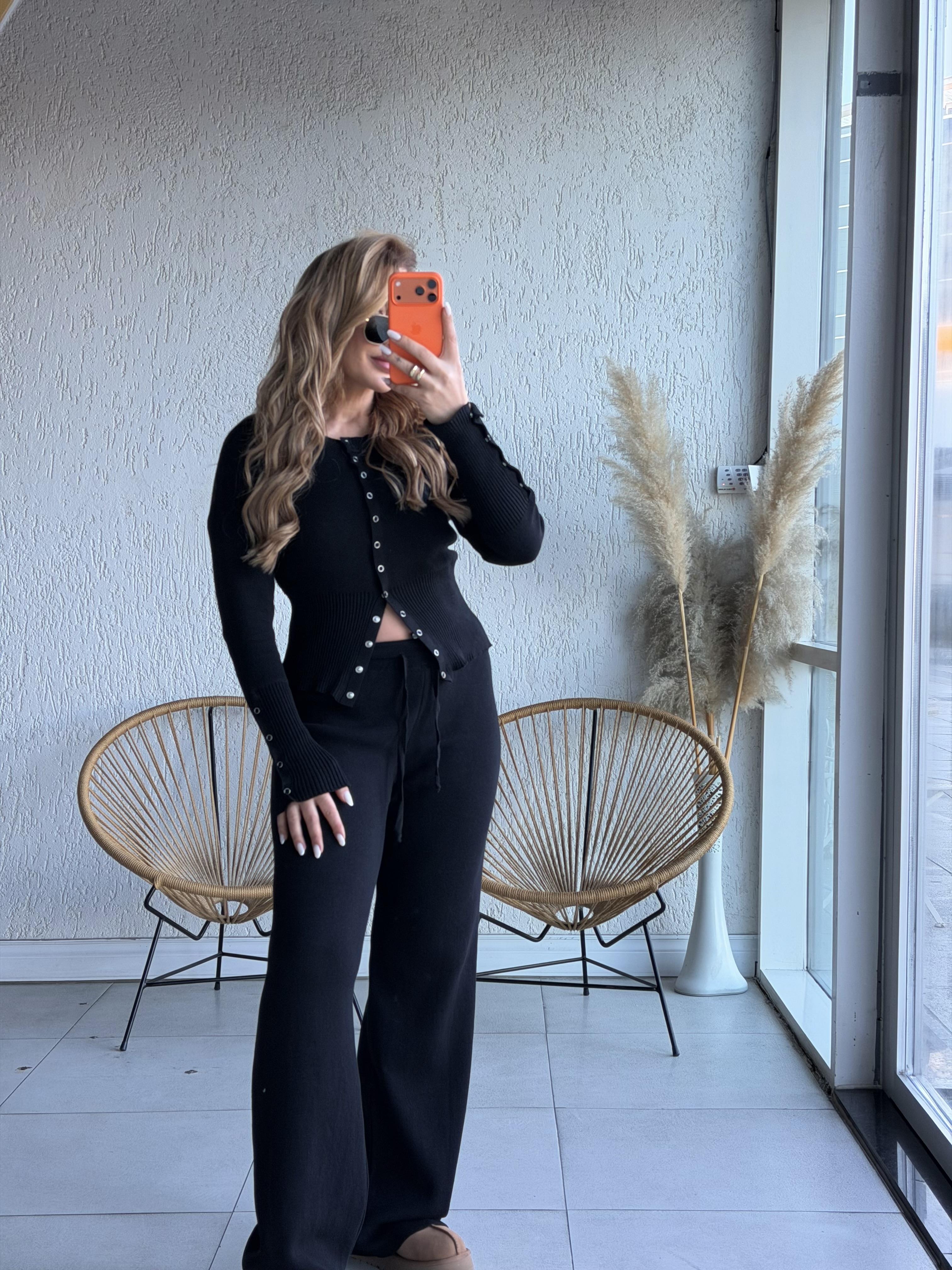 Siyah Çıtçıt Detaylı Triko Takım 