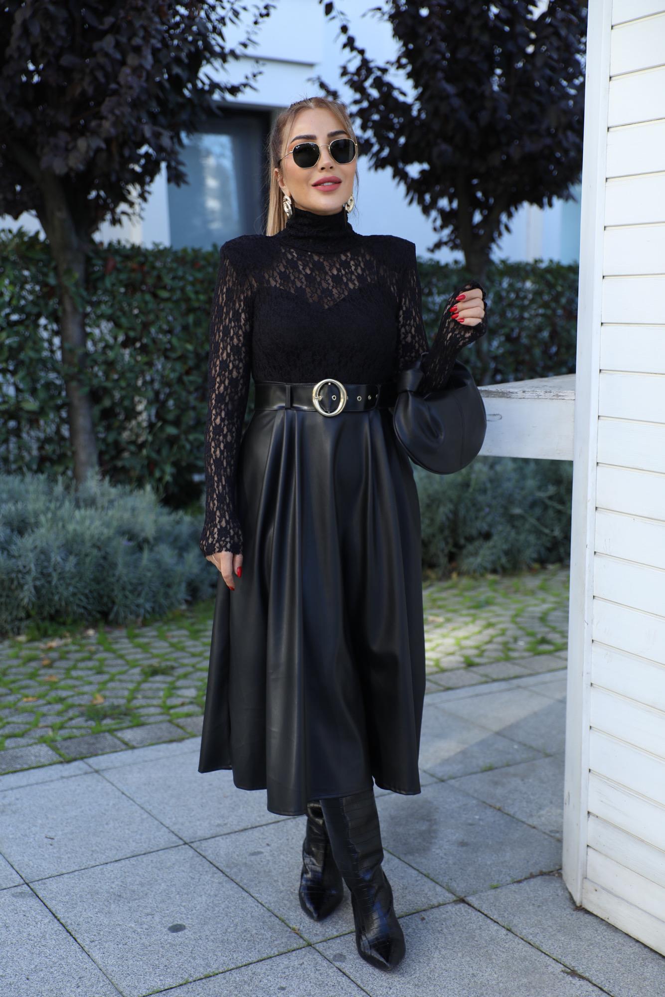 Siyah Deri Kemerli Elbise