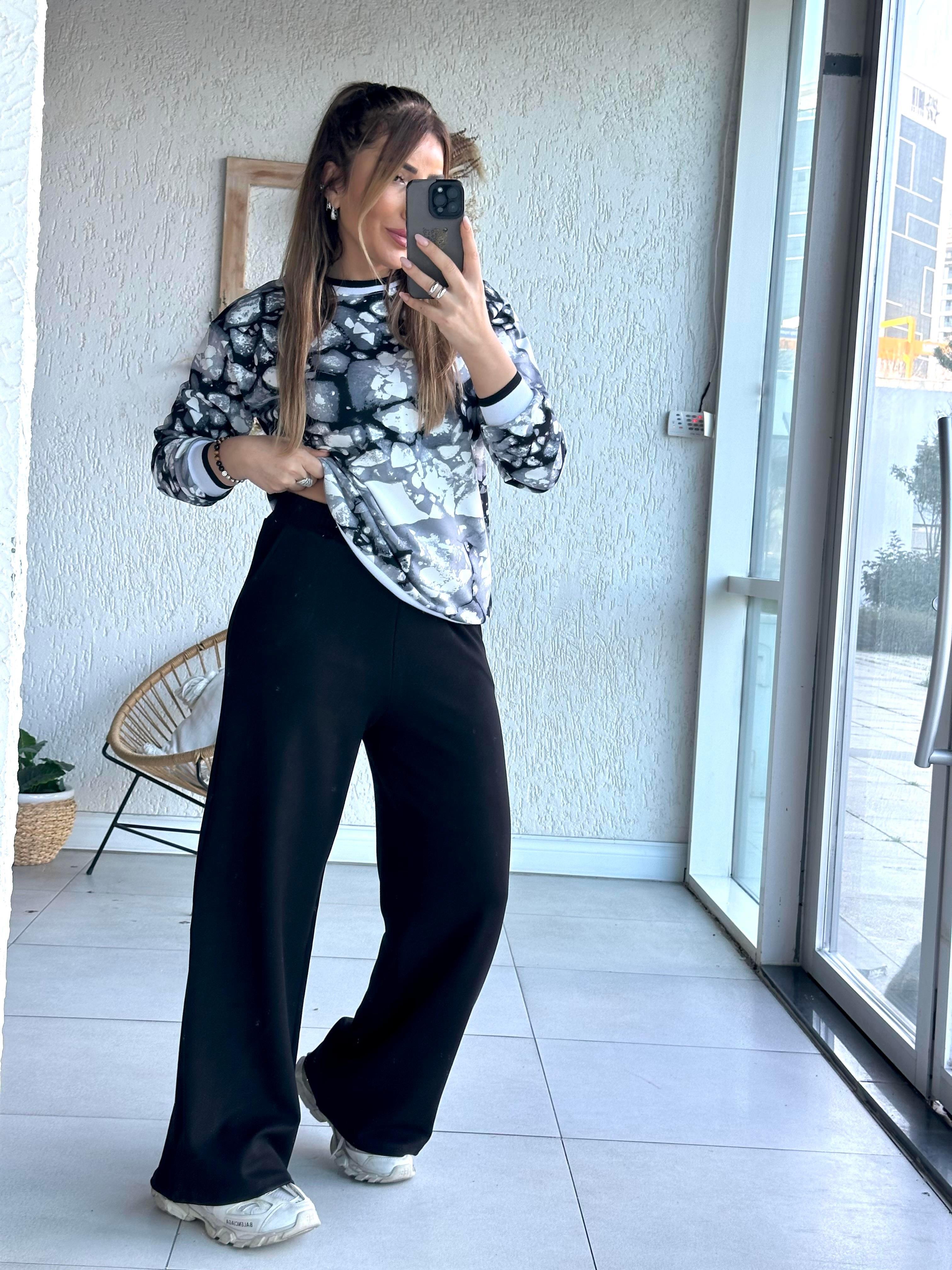 Siyah Desenli Takım