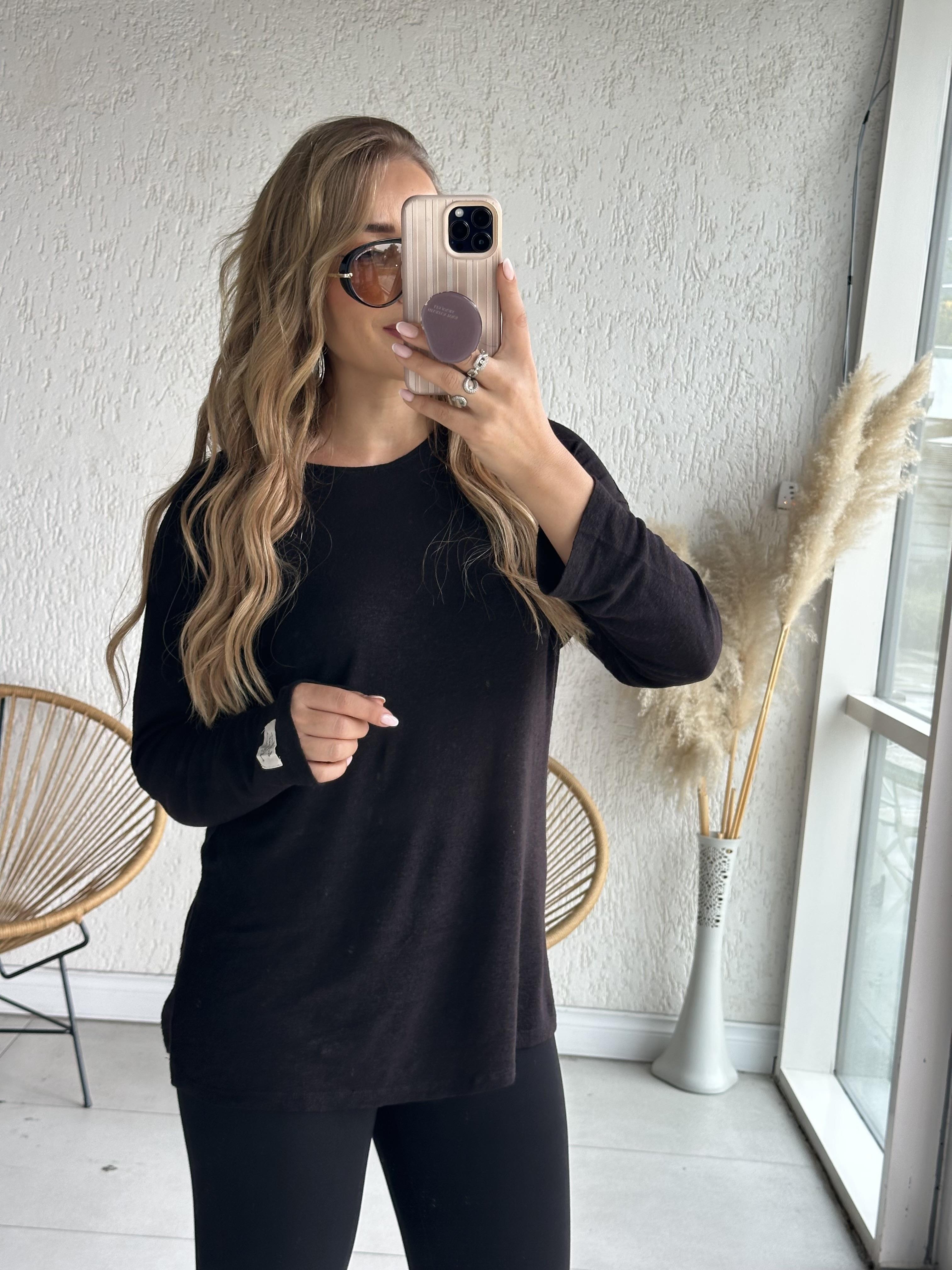 Siyah Dokulu Kol Detay Bluz