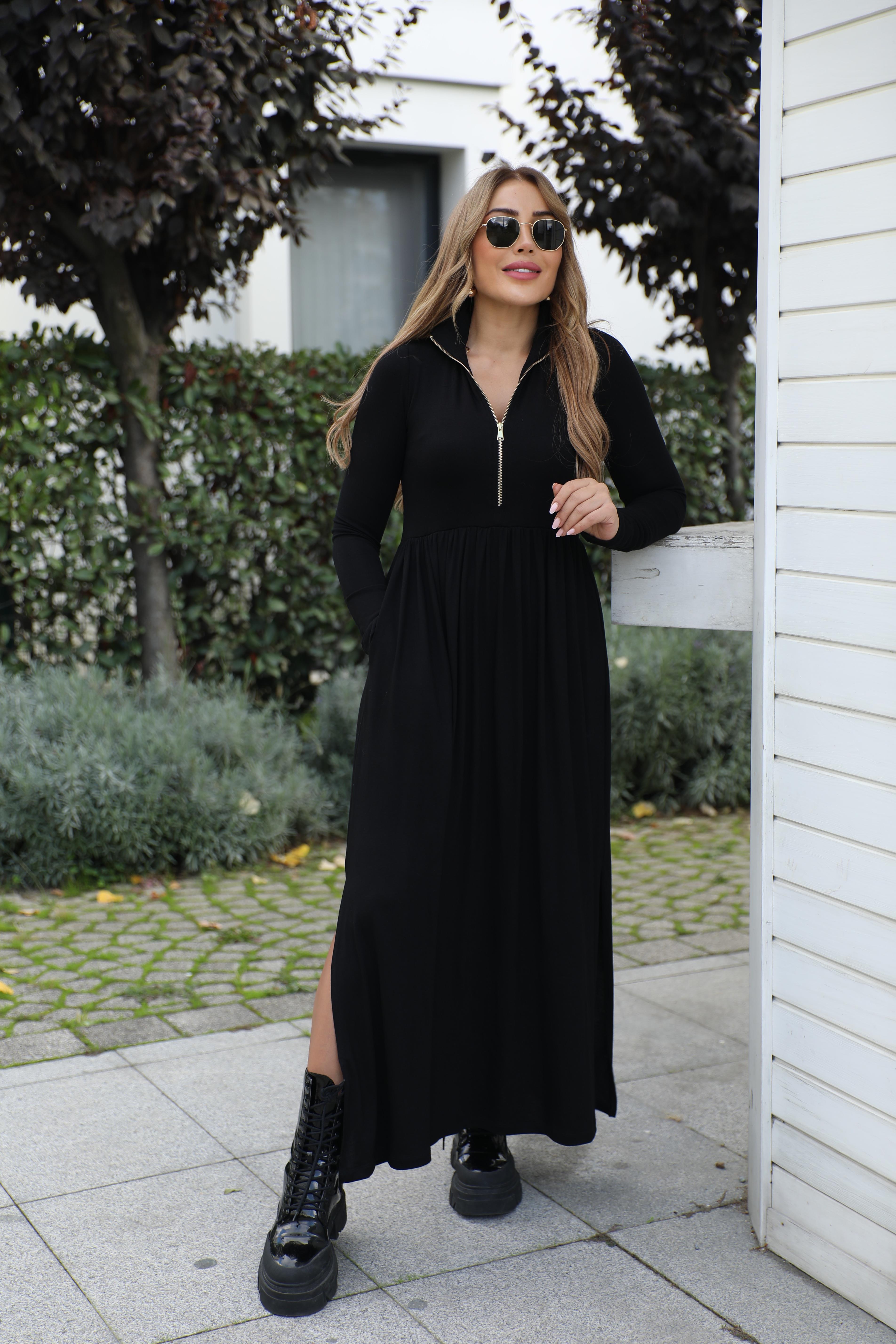 Siyah Fermuarlı Çilek Triko Elbise 