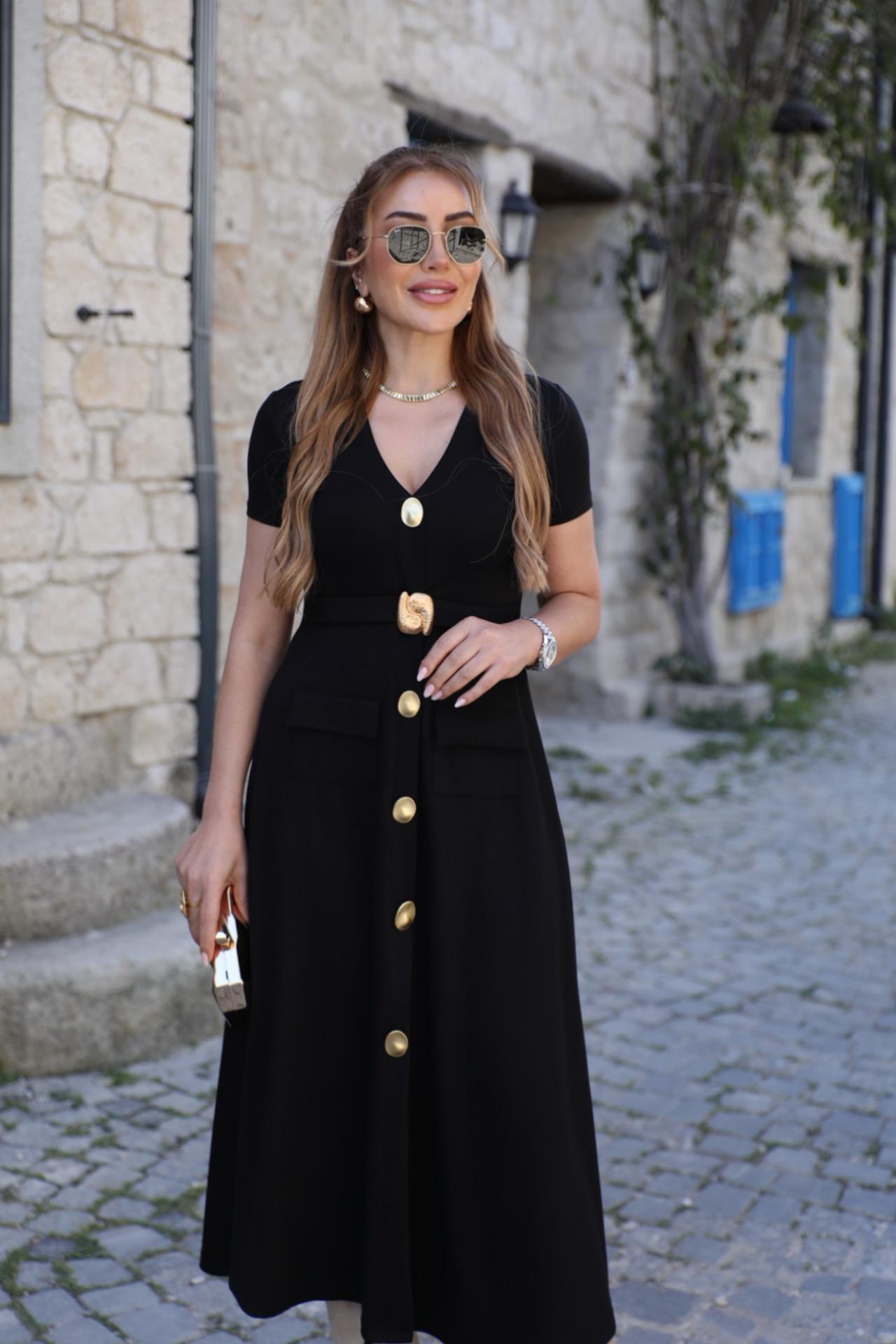 Siyah Gold Düğmeli Kemerli Elbise 