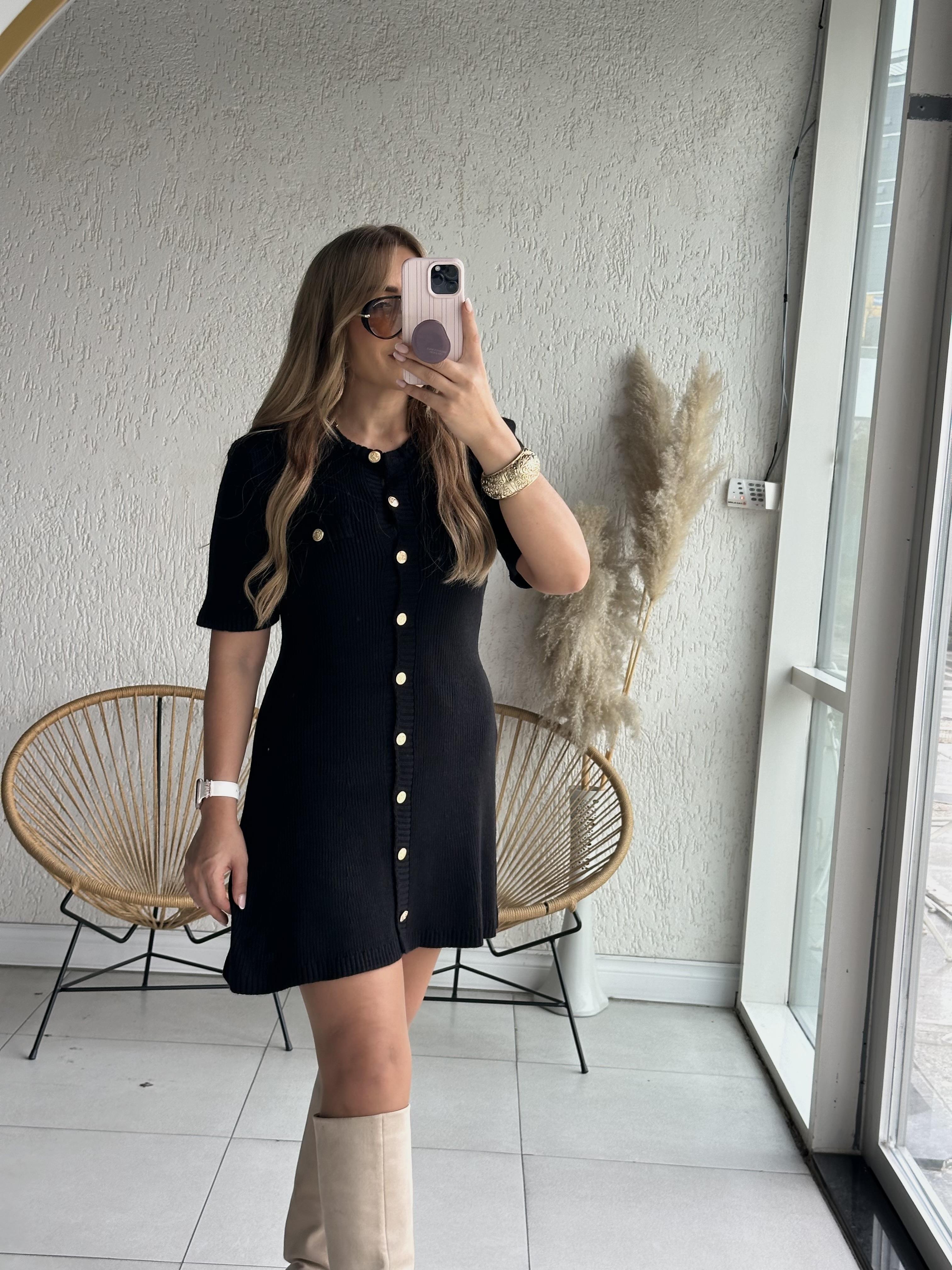 Siyah Gold Düğmeli Triko Elbise