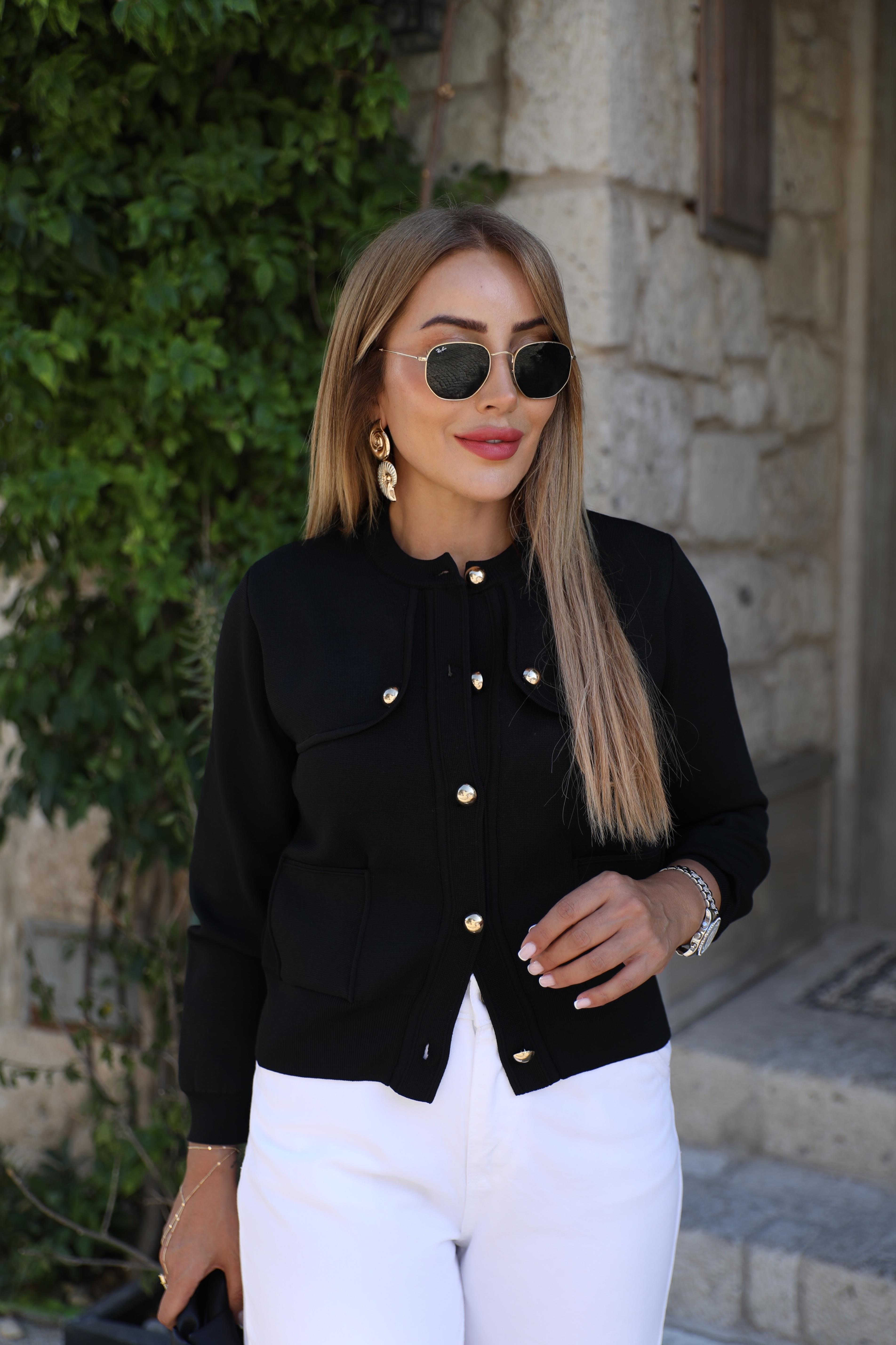 Siyah Gold Düğmeli Triko Hırka 