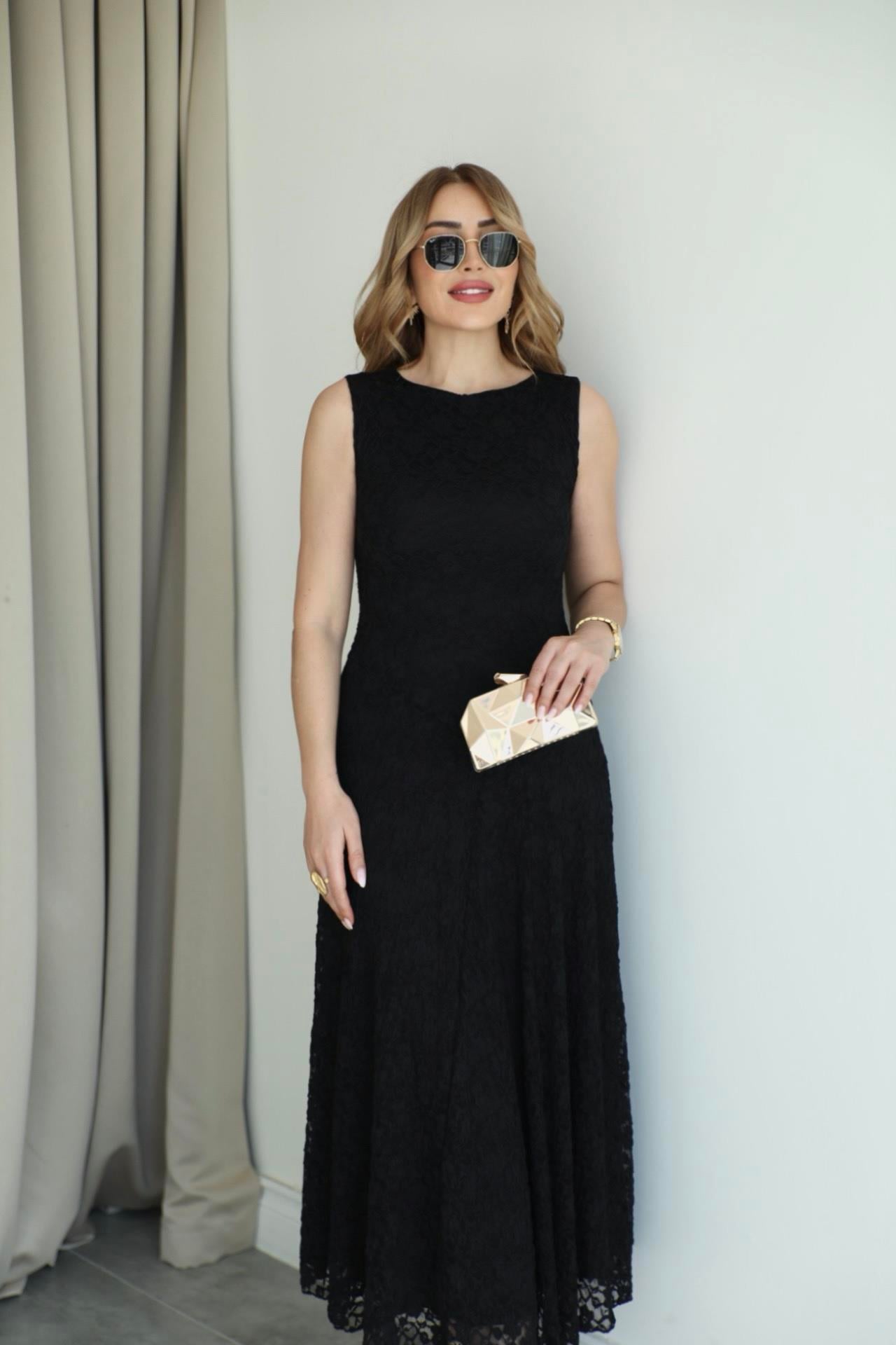 Siyah Kalın Askılı Dantel Maxi Elbise 