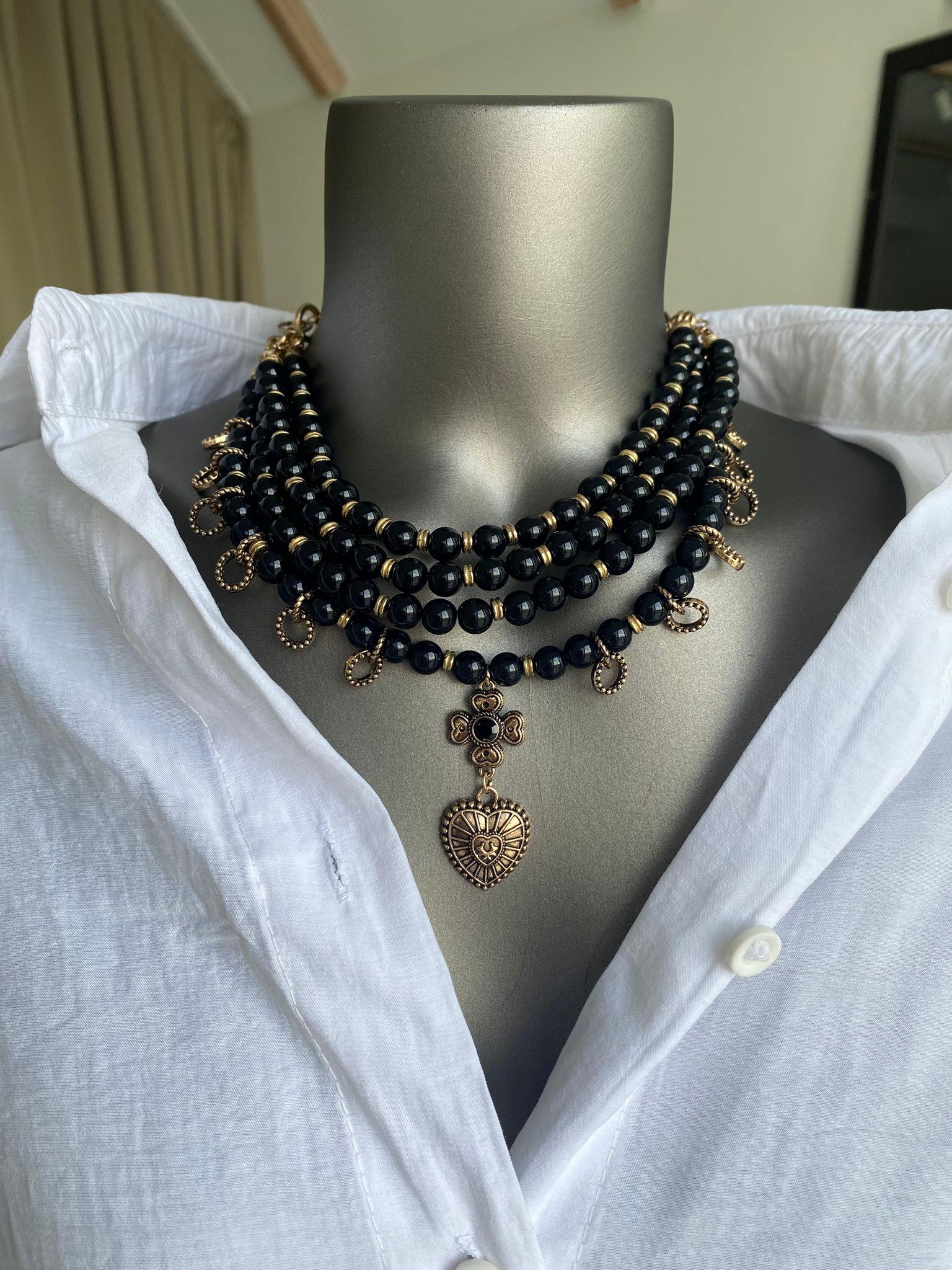 Siyah Kalp Charmlı Çoklu Kolye