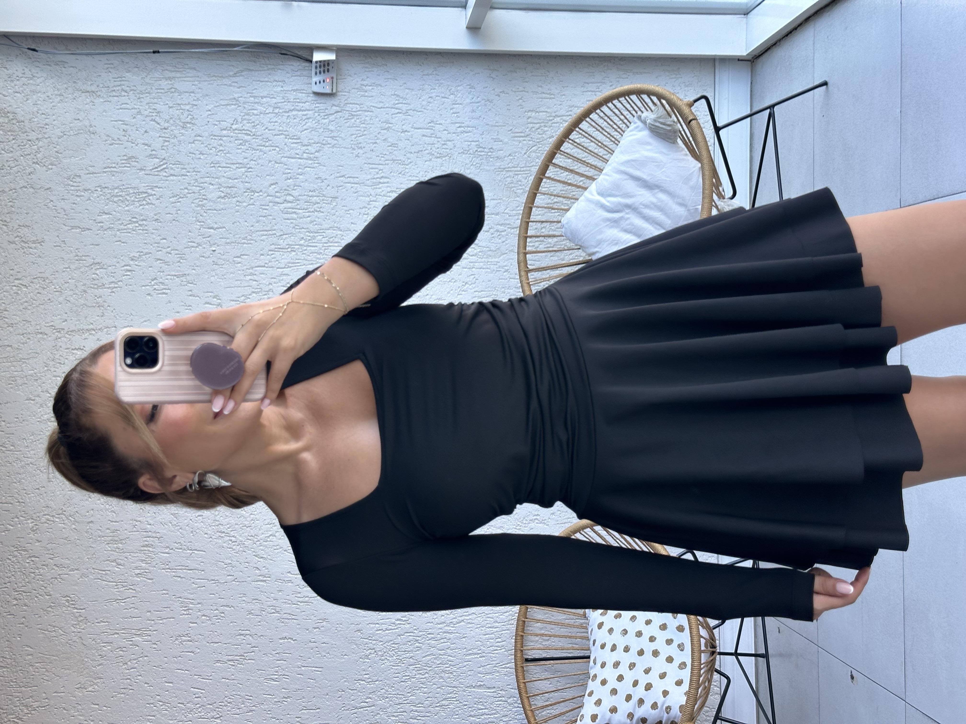 Siyah Kare Yaka Drapeli Elbise