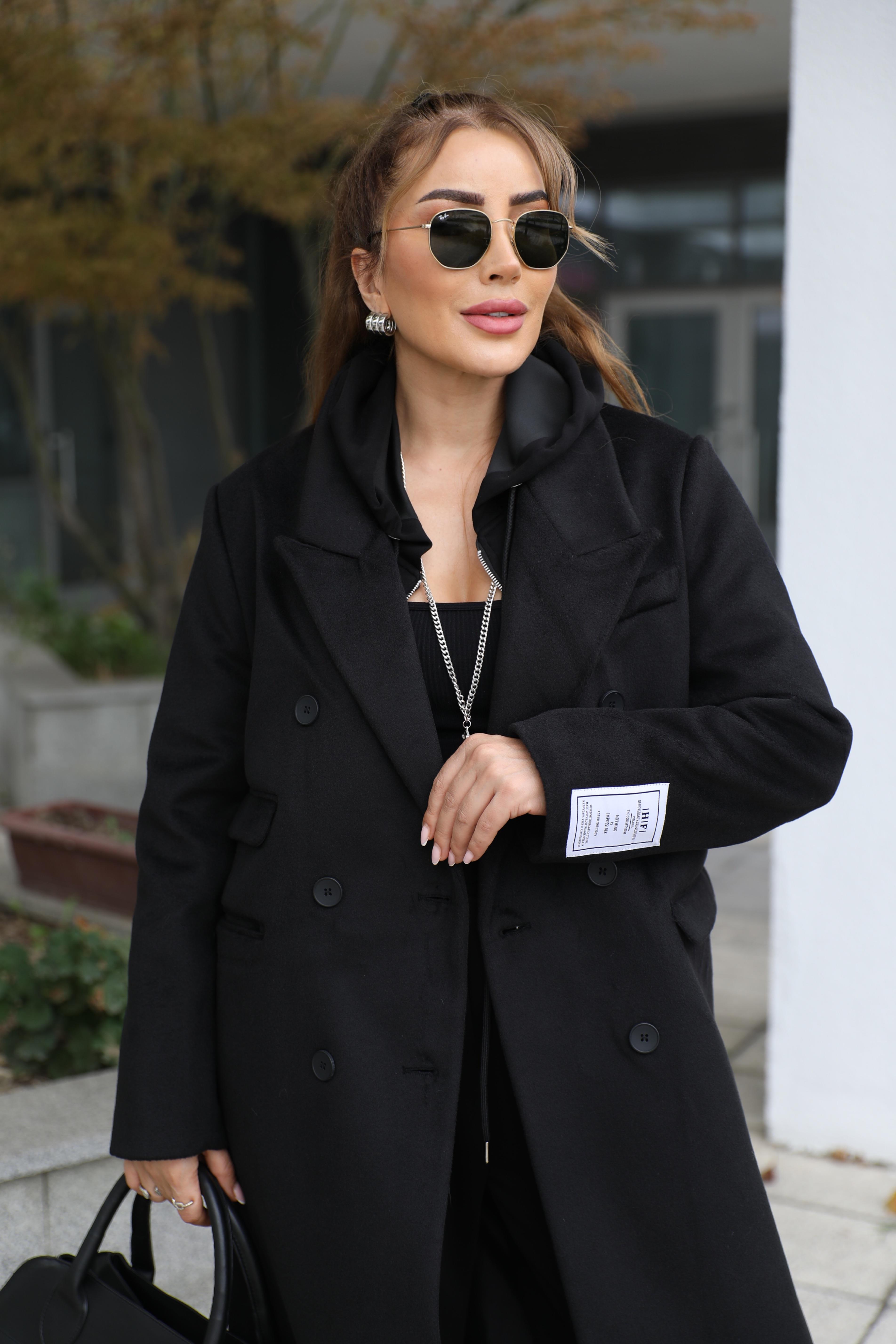 Siyah Kaşe Armalı Kaban 