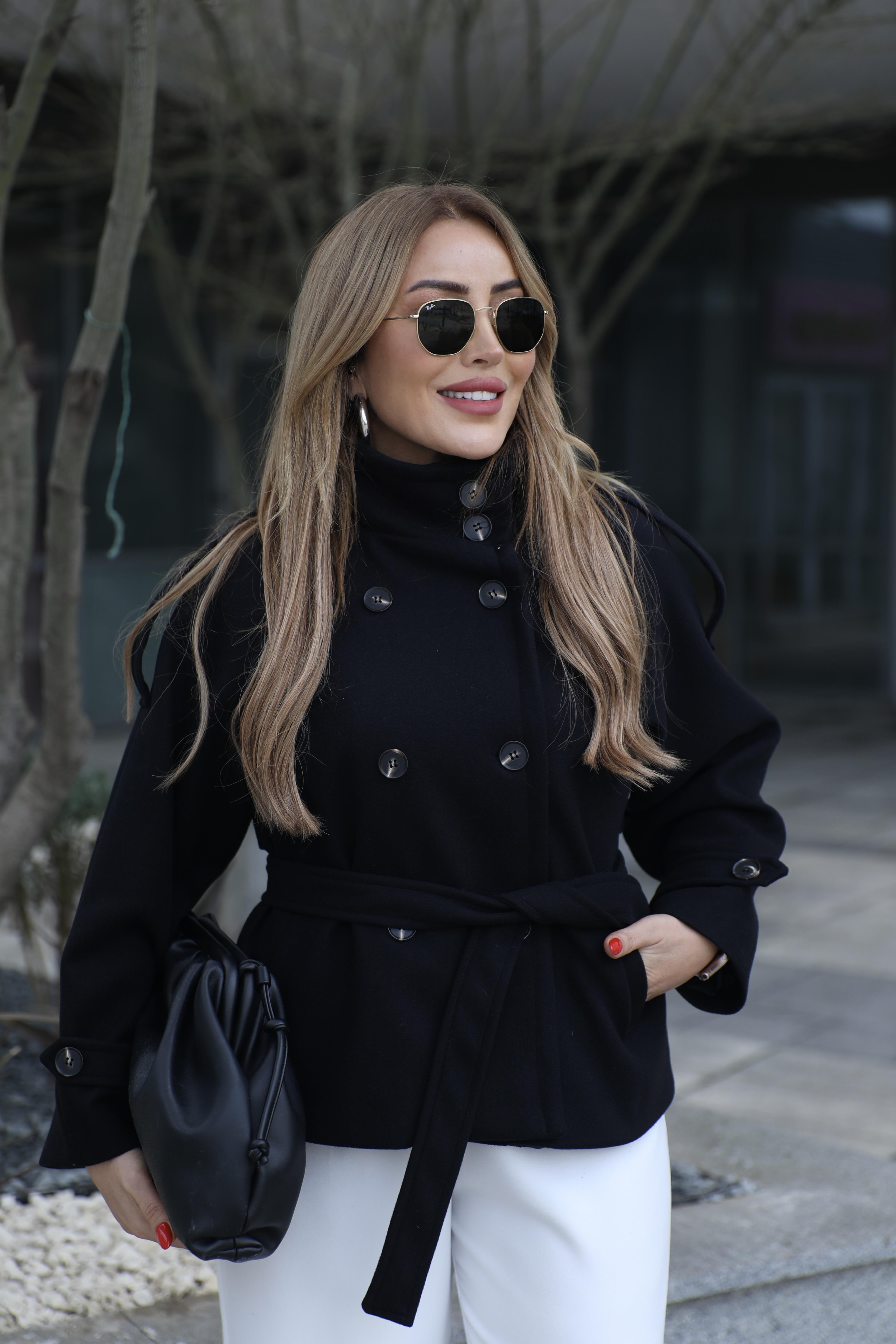 Siyah Kısa Kaşe Kaban