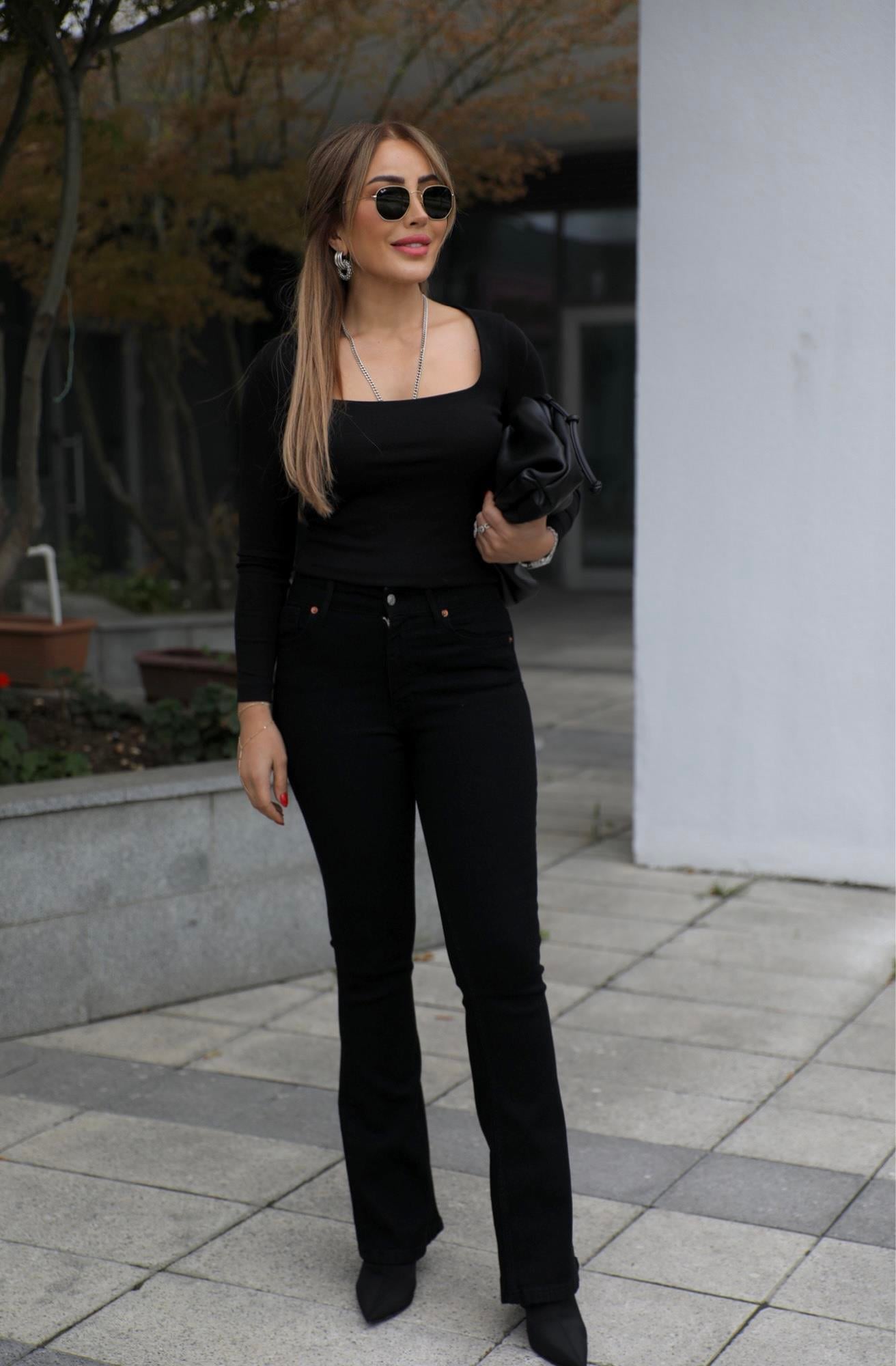 Siyah Likralı İspanyol Jean