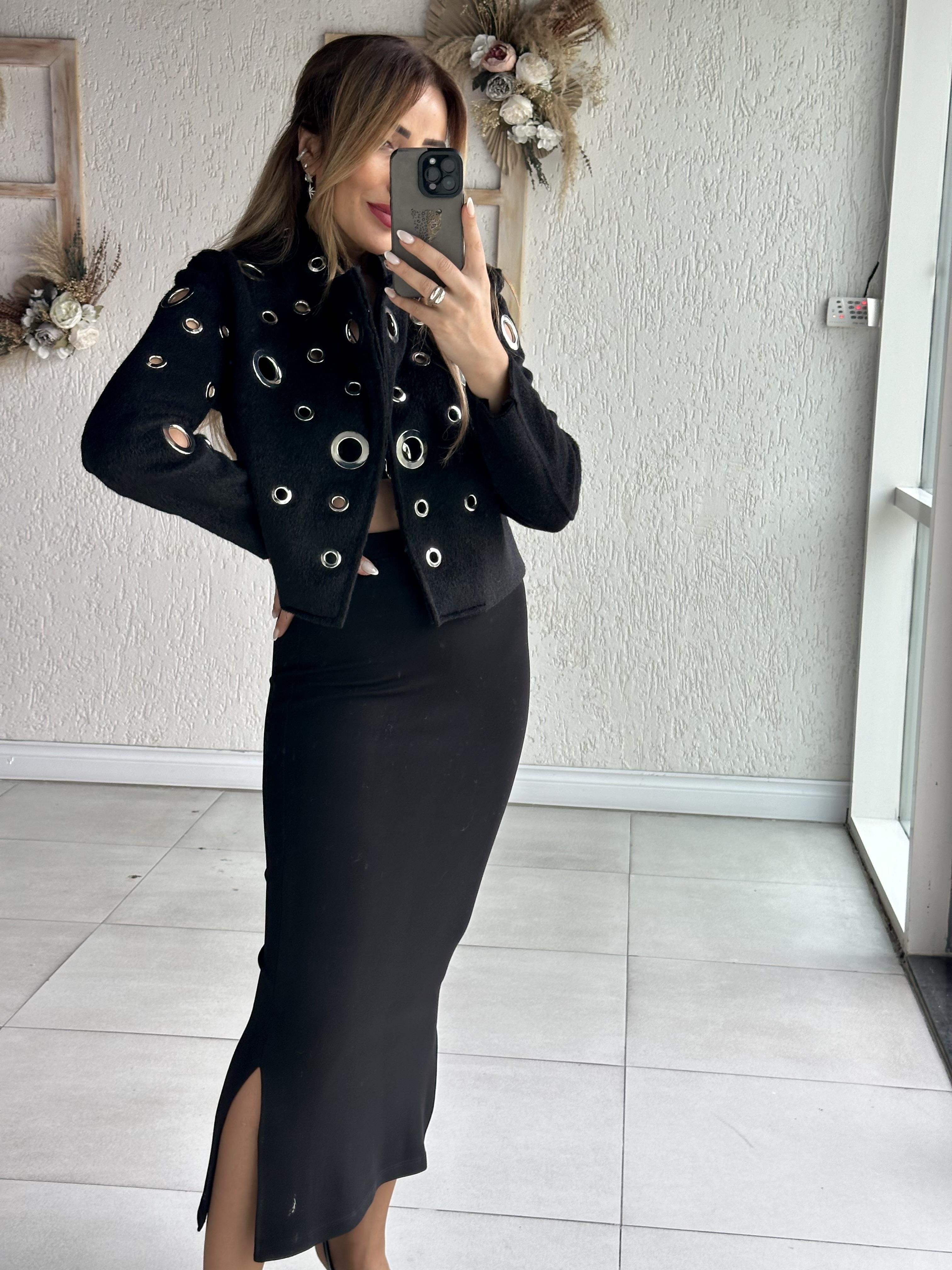 Siyah Yanları Yırtmaçlı Maxi Etek