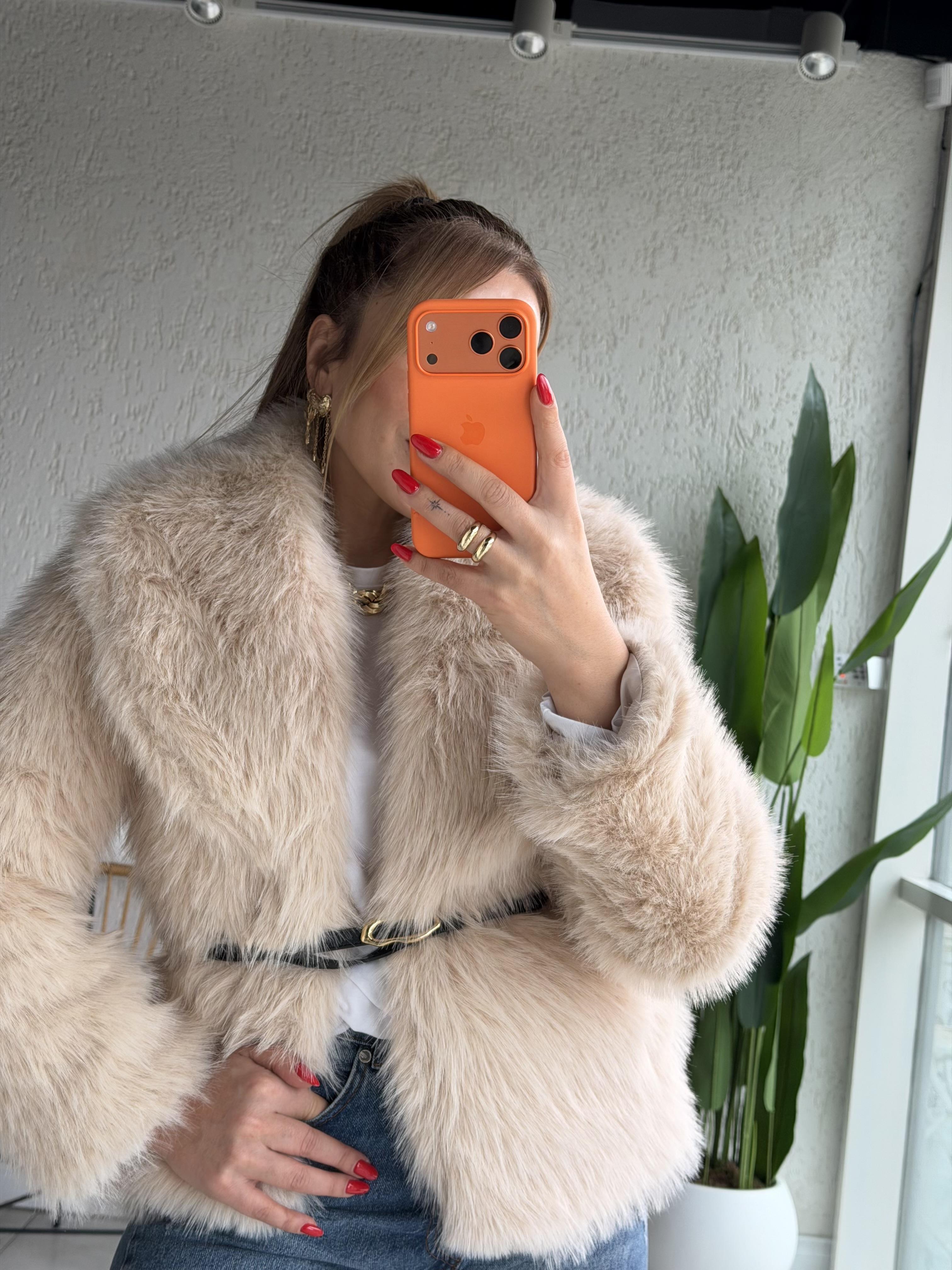 Taş Kemerli Şal Yaka Kürk