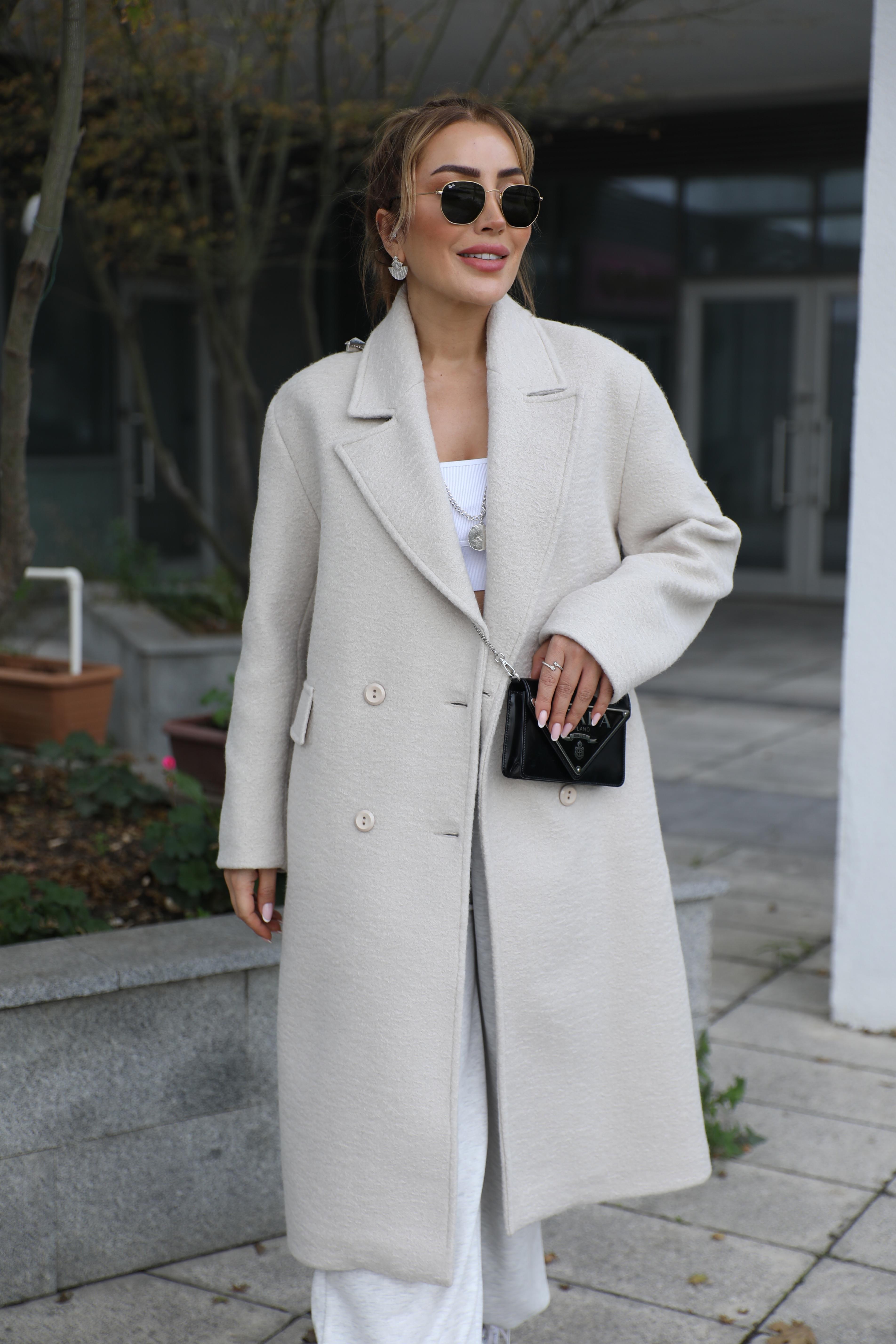 Taş Rengi Düğmeli Buklet Kaban