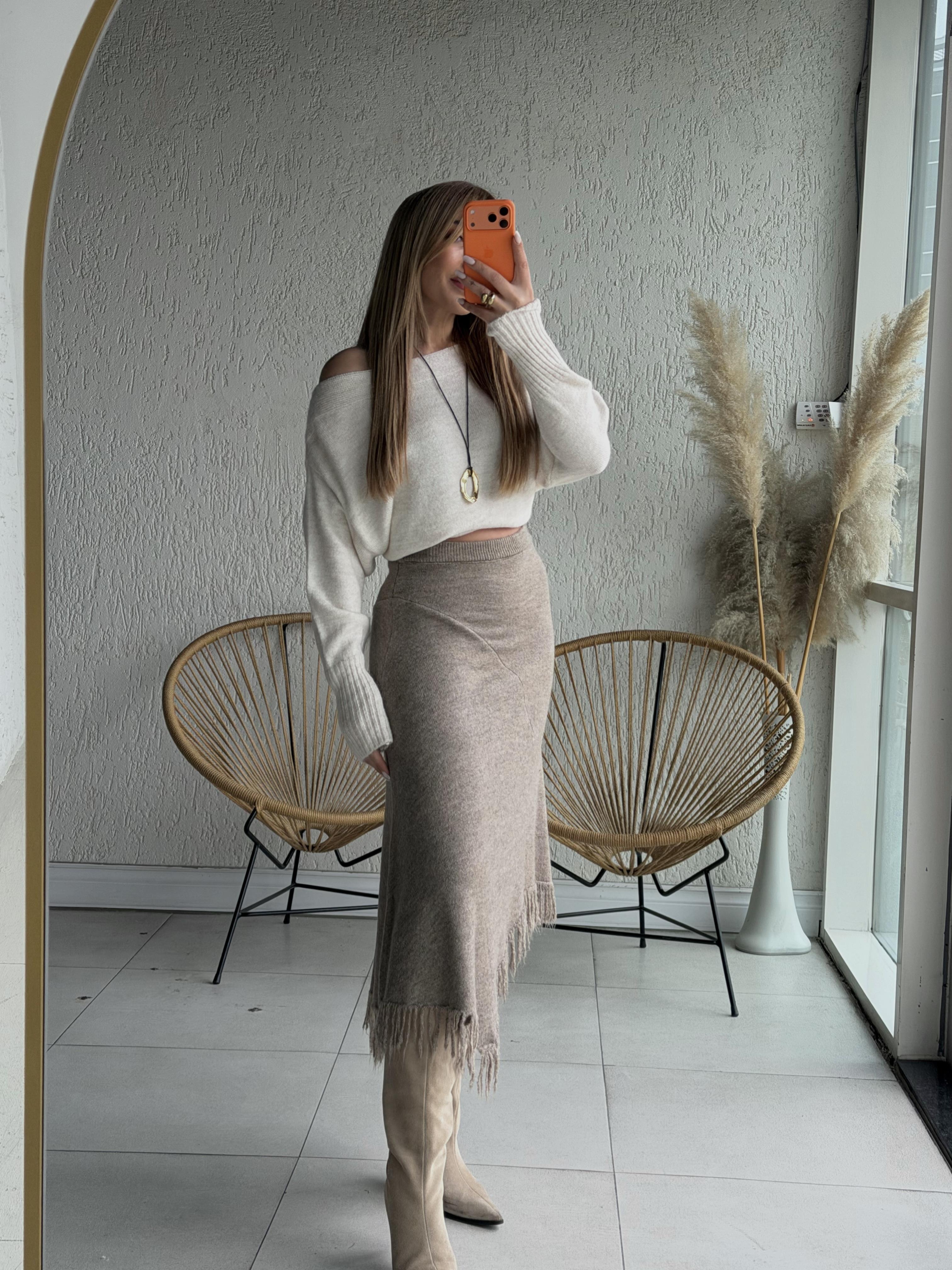 Vizon Püskül Detaylı Triko Etek 