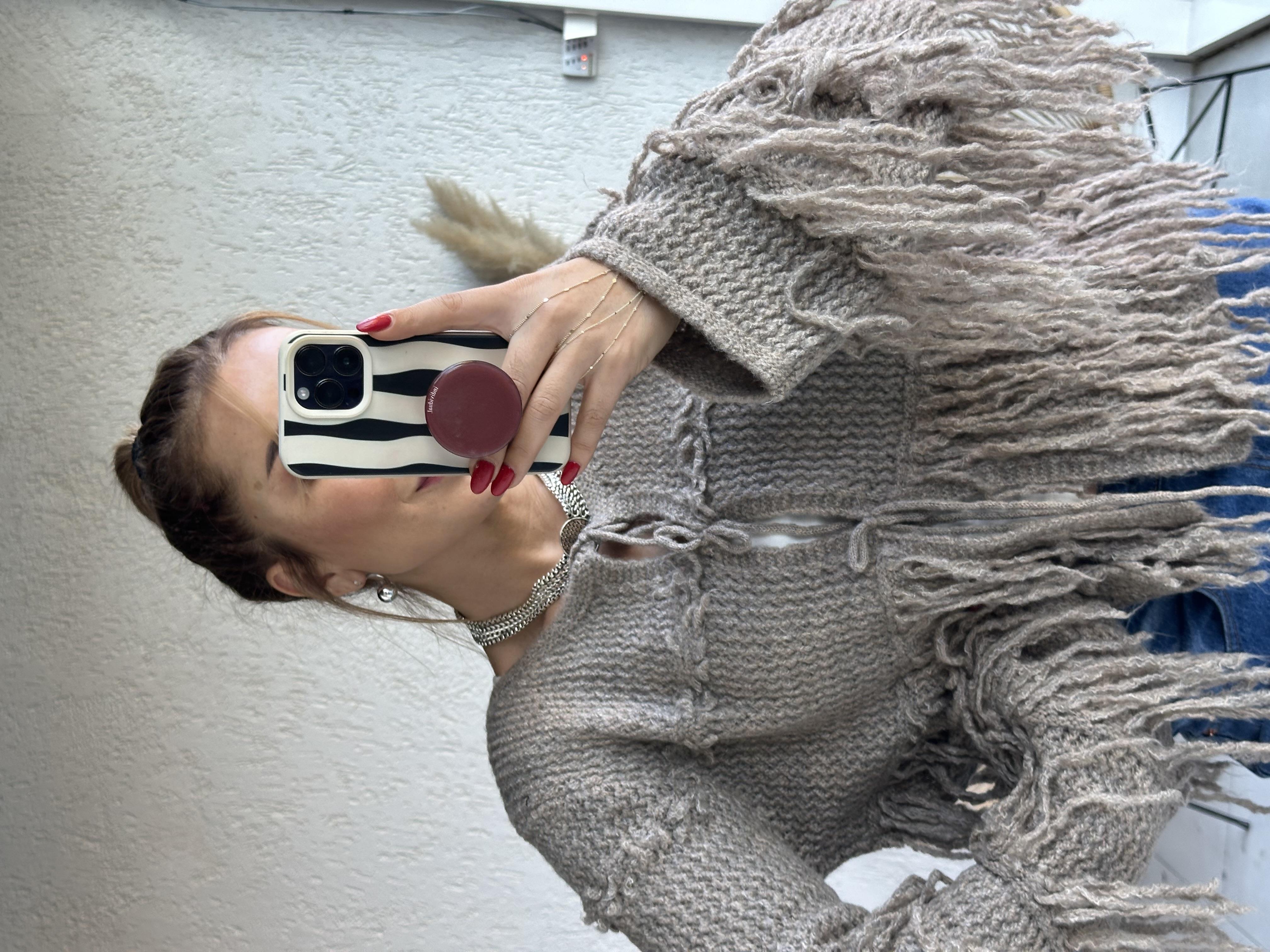 Vizon Püsküllü Hırka